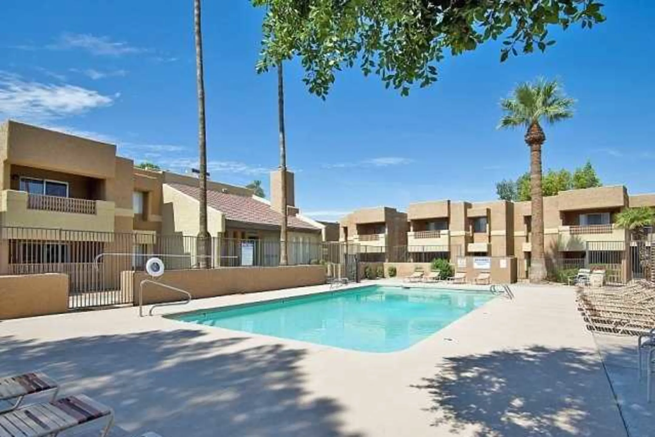 Papago Crossing 4530 E McDowell Rd Phoenix, AZ Apartments for Rent