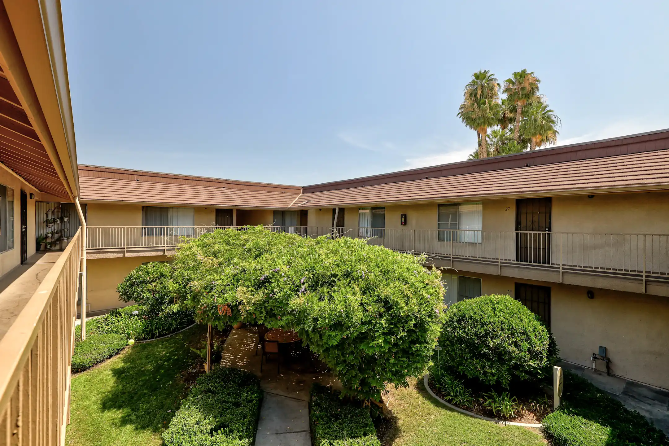Building - Arlington Gardens - Riverside, CA