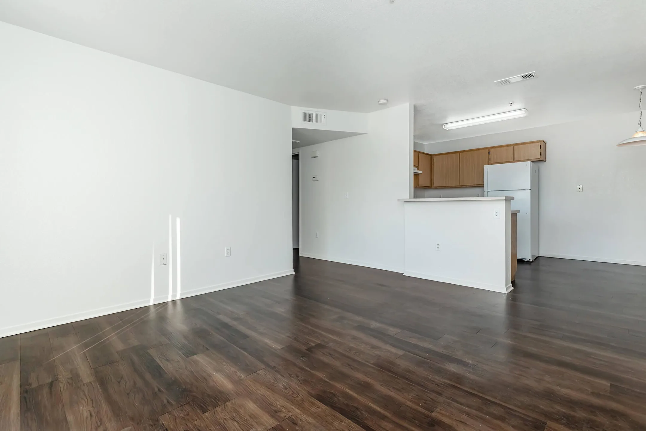 CEDARBROOK APARTMENTS 1850 Rodgers Rd Hanford, CA Apartments for