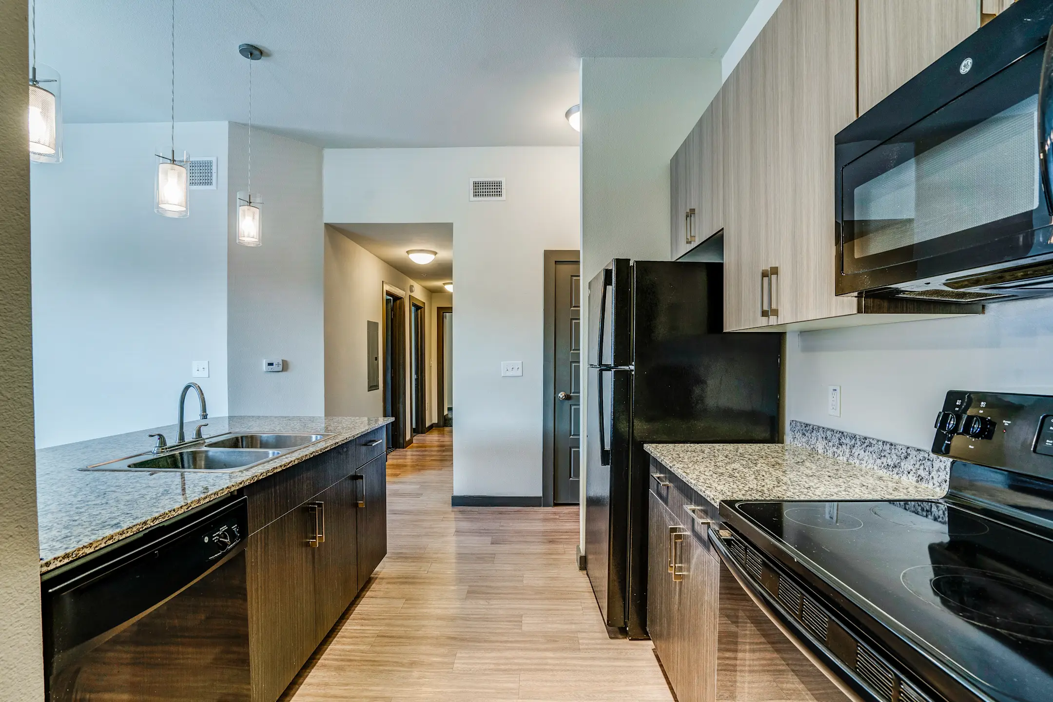 The Liberty 400 S Culberson St Gainesville, TX Apartments for Rent