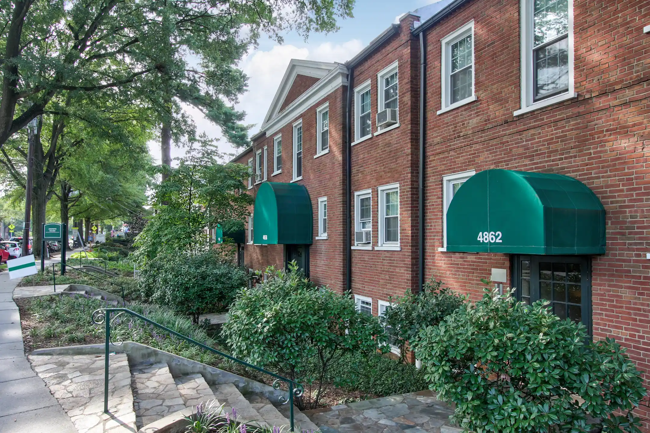 MacArthur Boulevard Apartments 4850 MacArthur Boulevard, NW