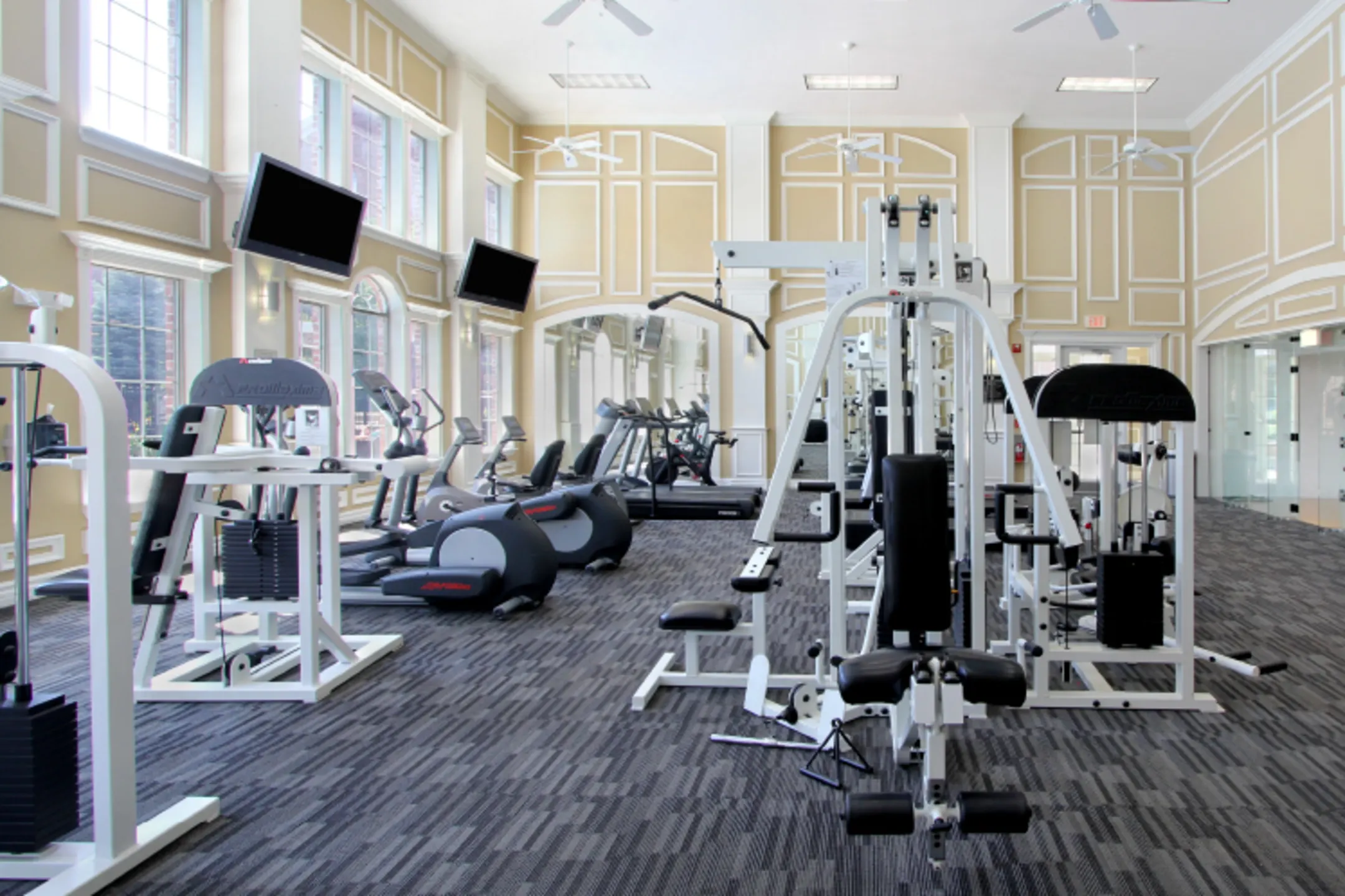 Fitness Weight Room - Turtlecreek Apartments - West Des Moines, IA