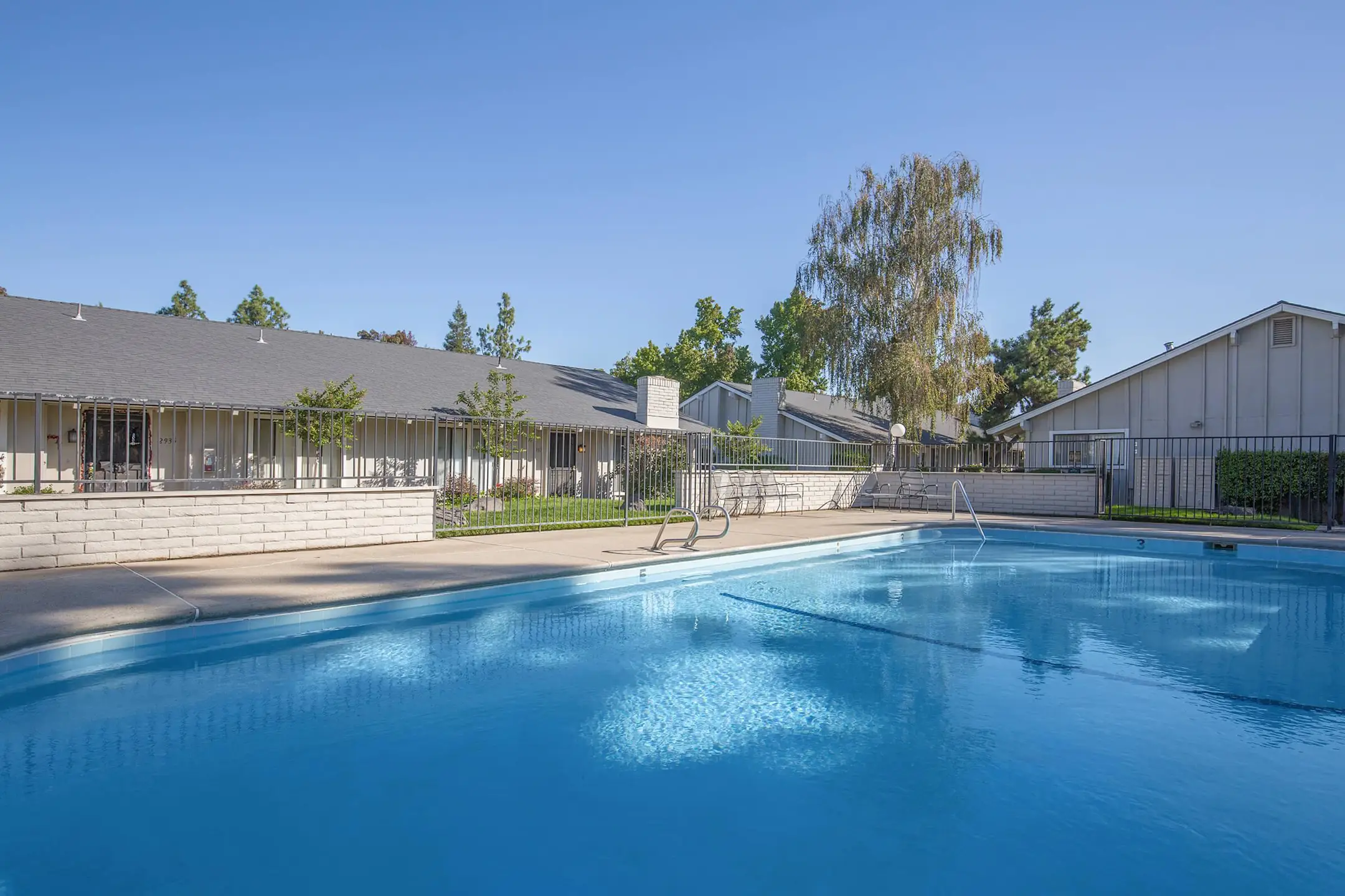 Bear Creek Manor & Terrace Apartments 2929 M St Merced, CA