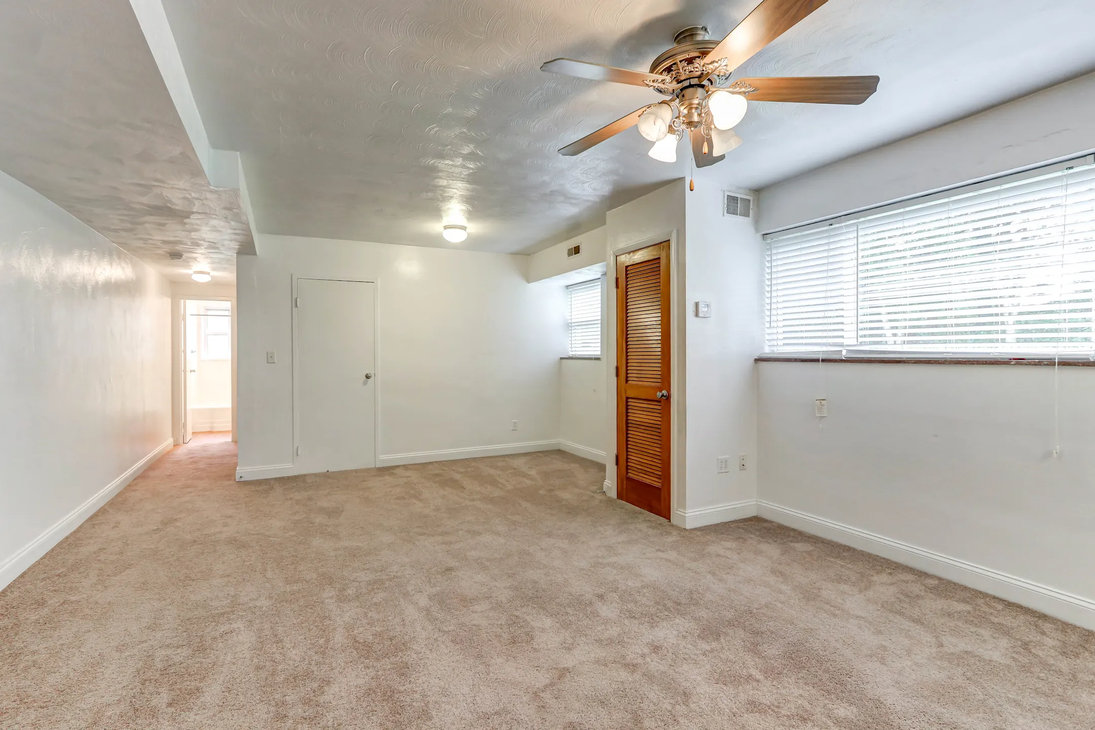 Pacific Highlands Apartments 1410 Pacific Ave Natrona Heights, PA