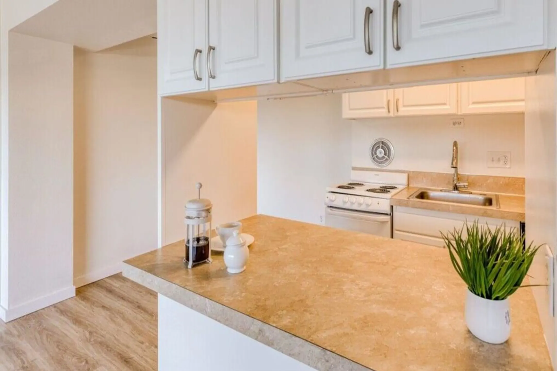 Kitchen - Irvington - Portland, OR