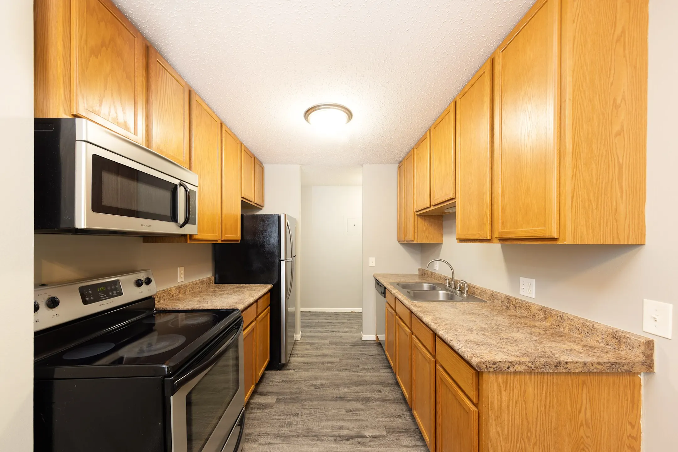 Kitchen - Heritage Hills - Bloomington, MN