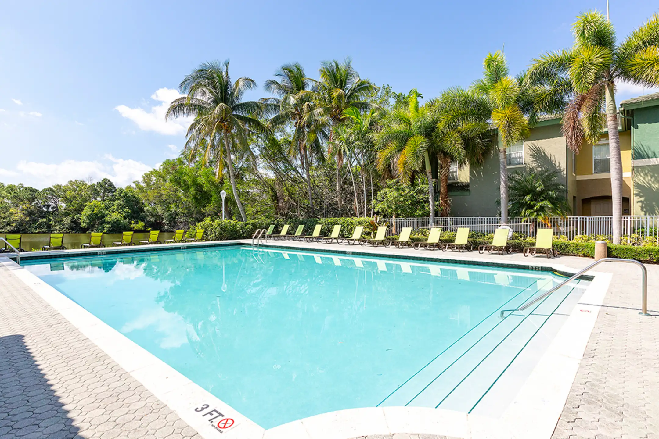 Pool - Quantum Lake Villas - Boynton Beach, FL