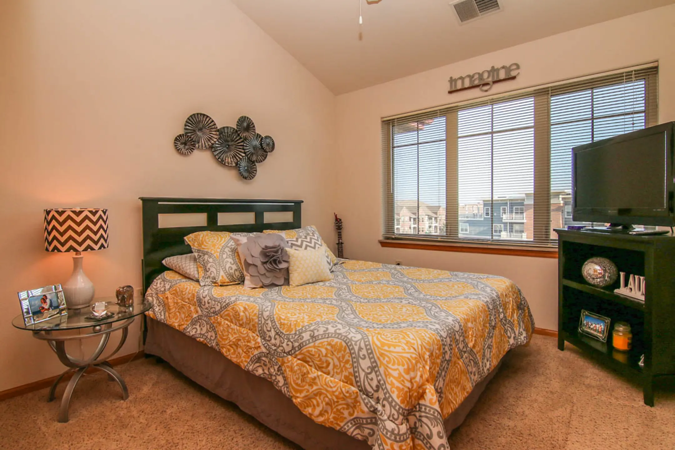 Bedroom - Jupiter Crossing Of Grandview - Madison, WI