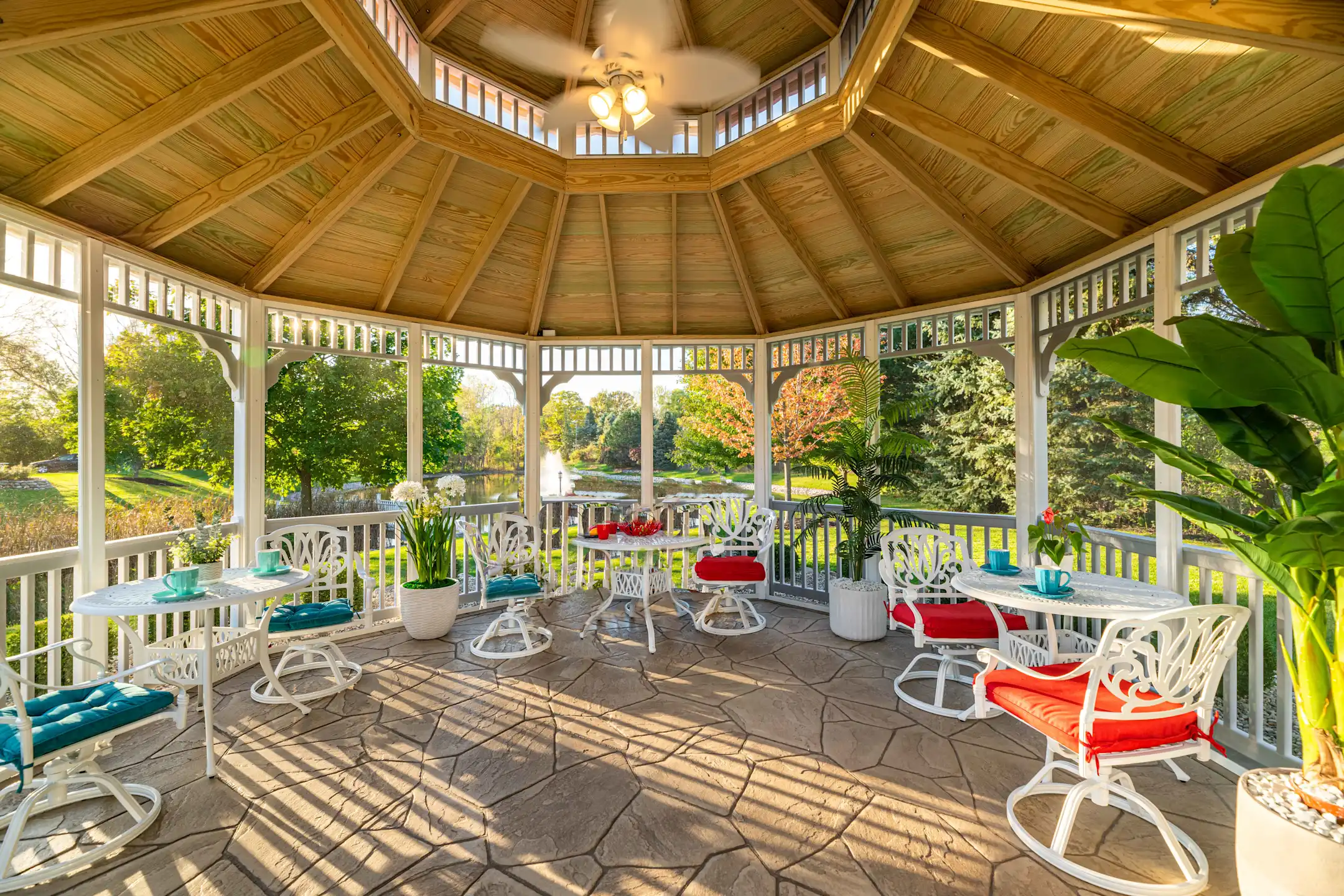 Canterbury Crossing Luxury Apartment Homes Apartments Pewaukee, WI 53072