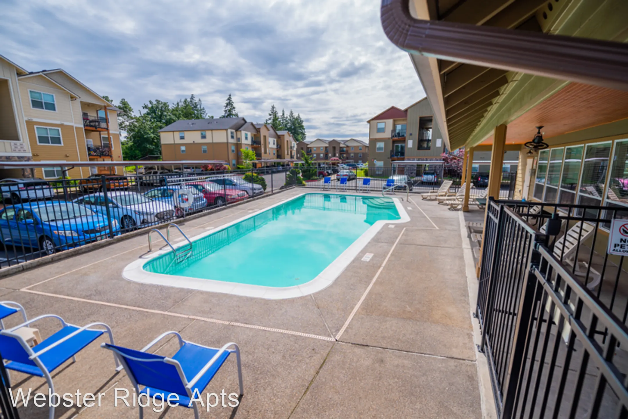 Pool - Webster Ridge Apartments - Gladstone, OR
