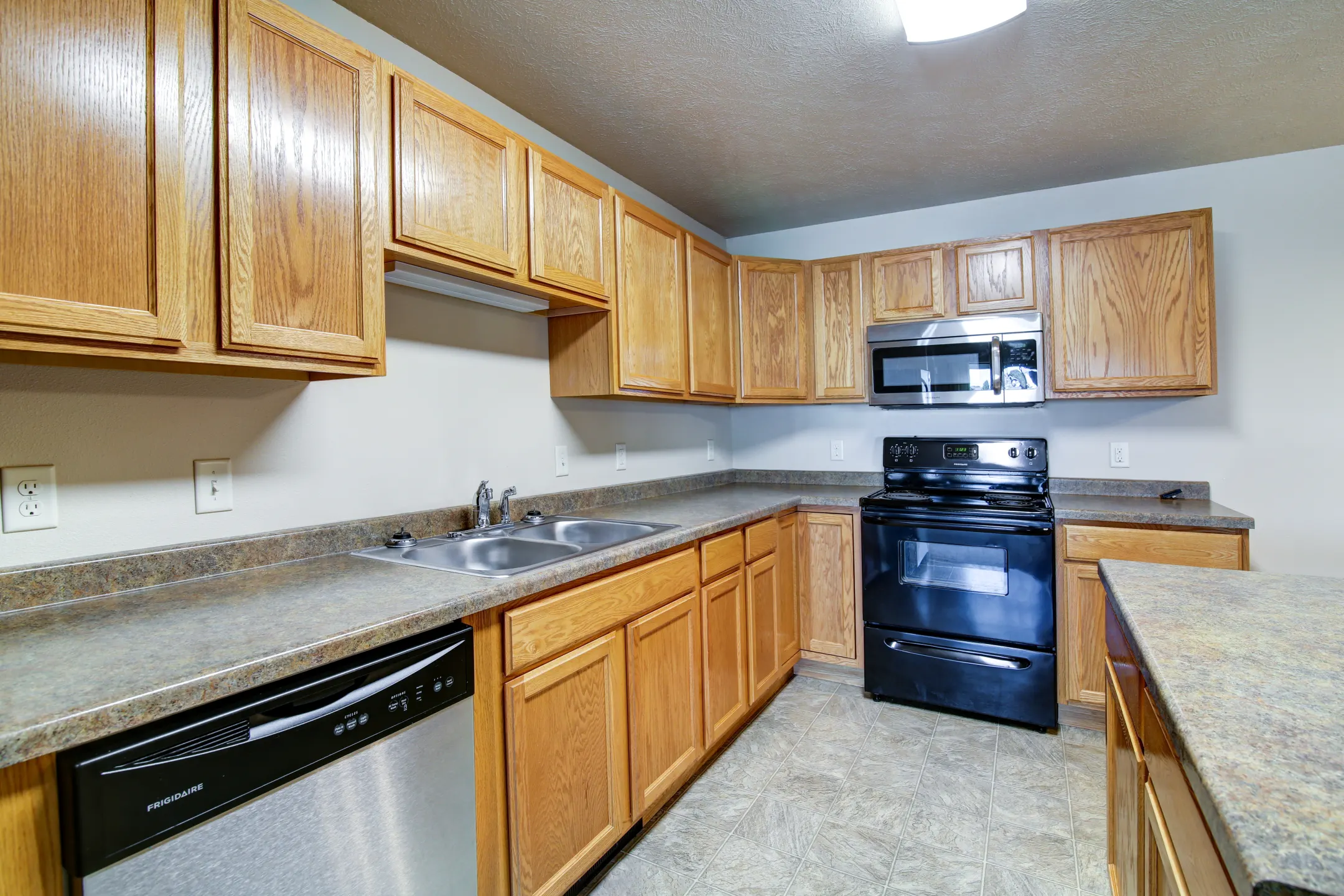 Meadow Ridge Apartments Apartments - Minot, ND 58701