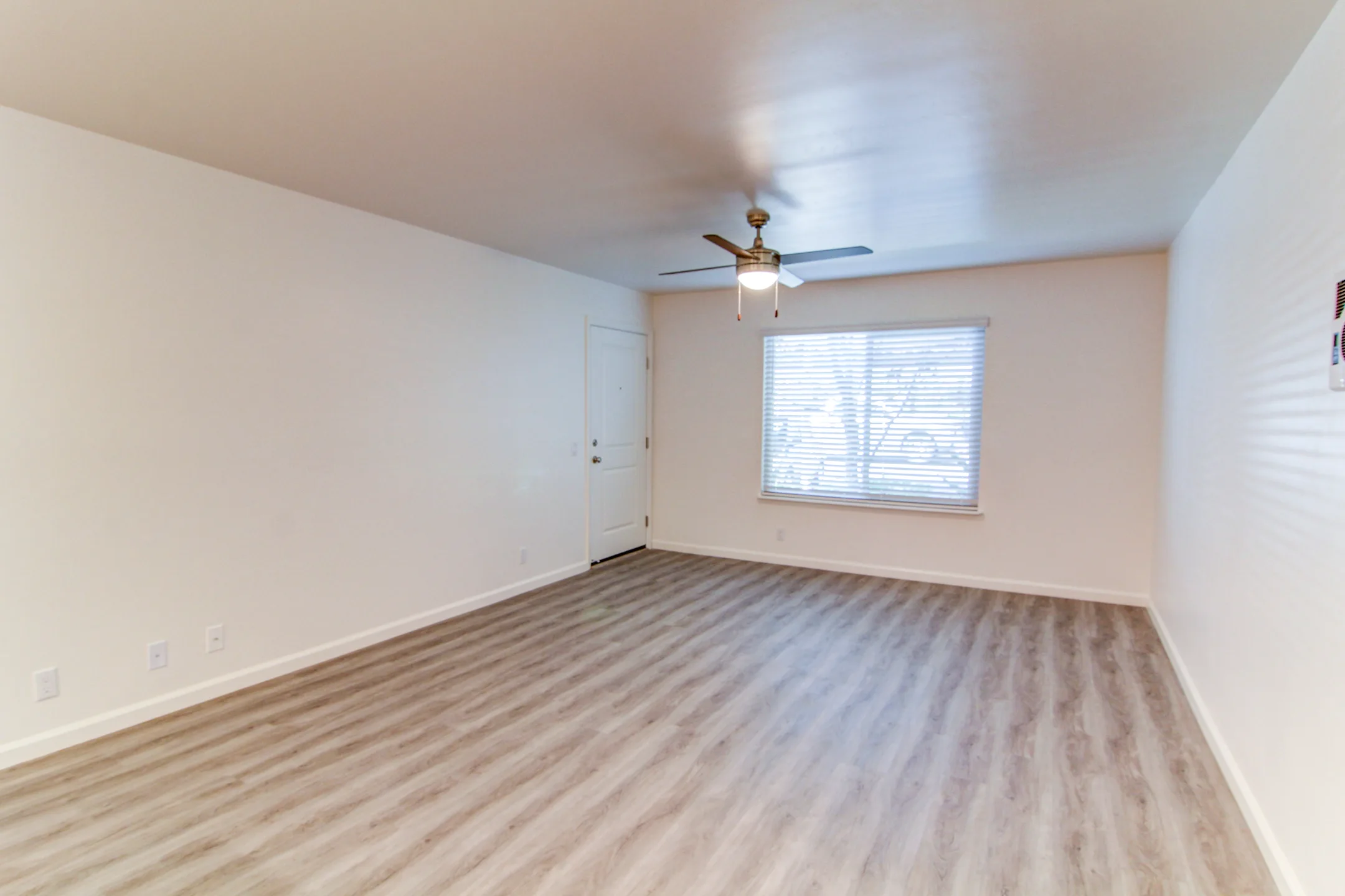 La Jolla View Apartments San Diego, CA 92122