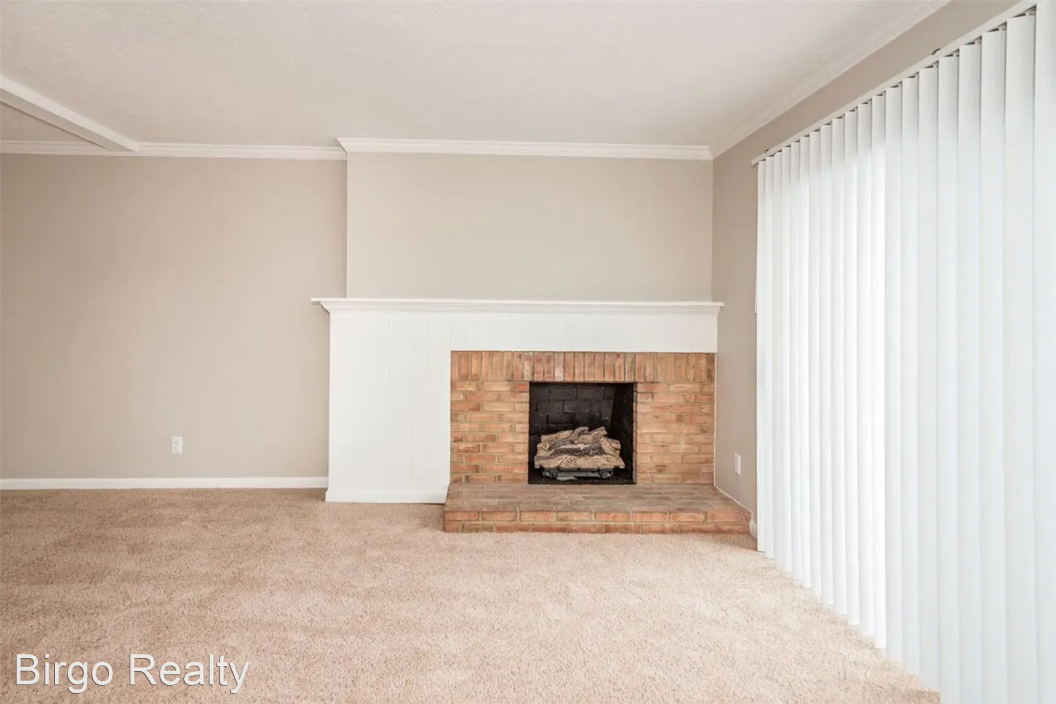 Living Room - Trails at Mariemont - Cincinnati, OH