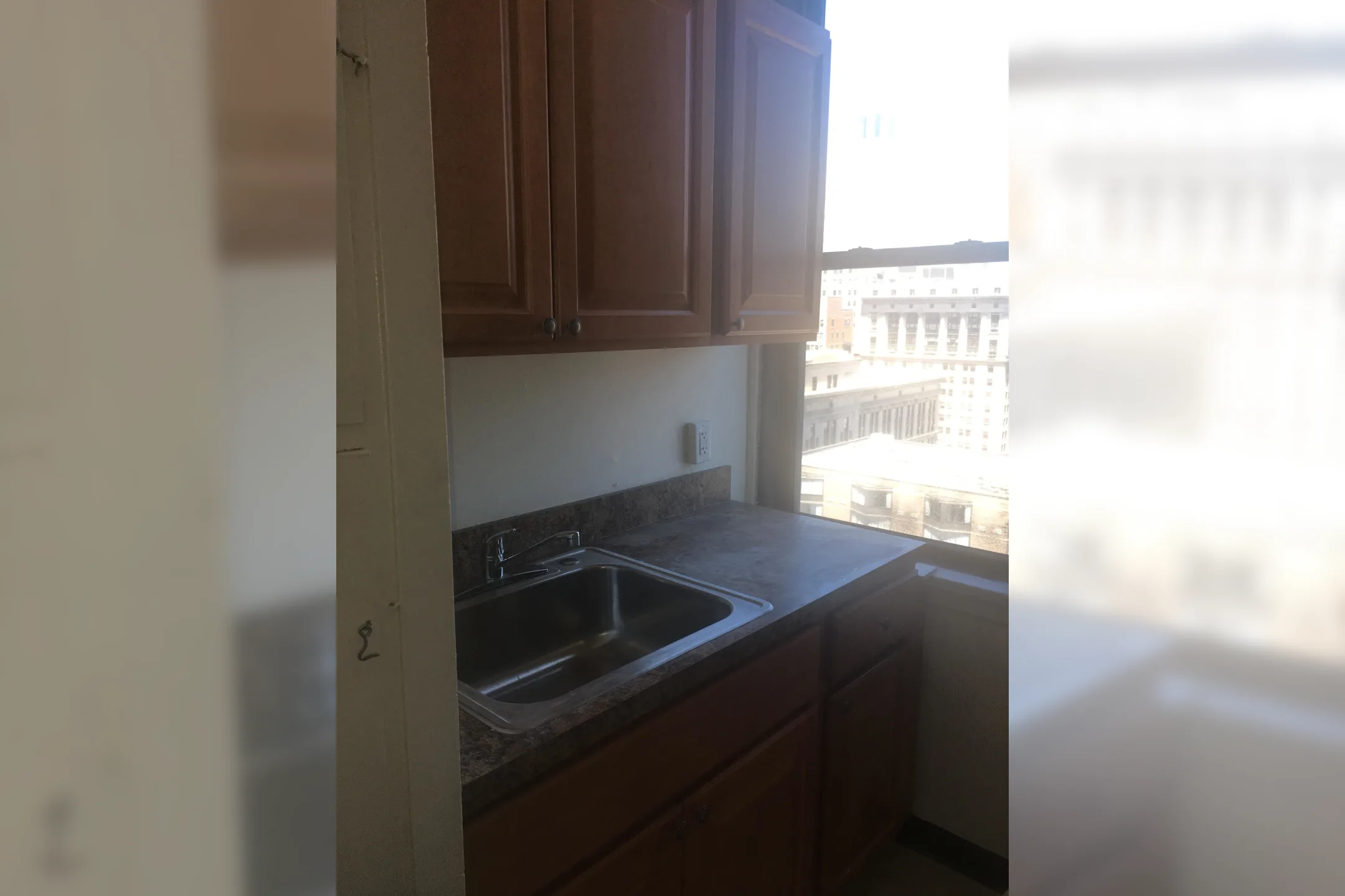 Kitchen - Chancellor Apartments - Philadelphia, PA