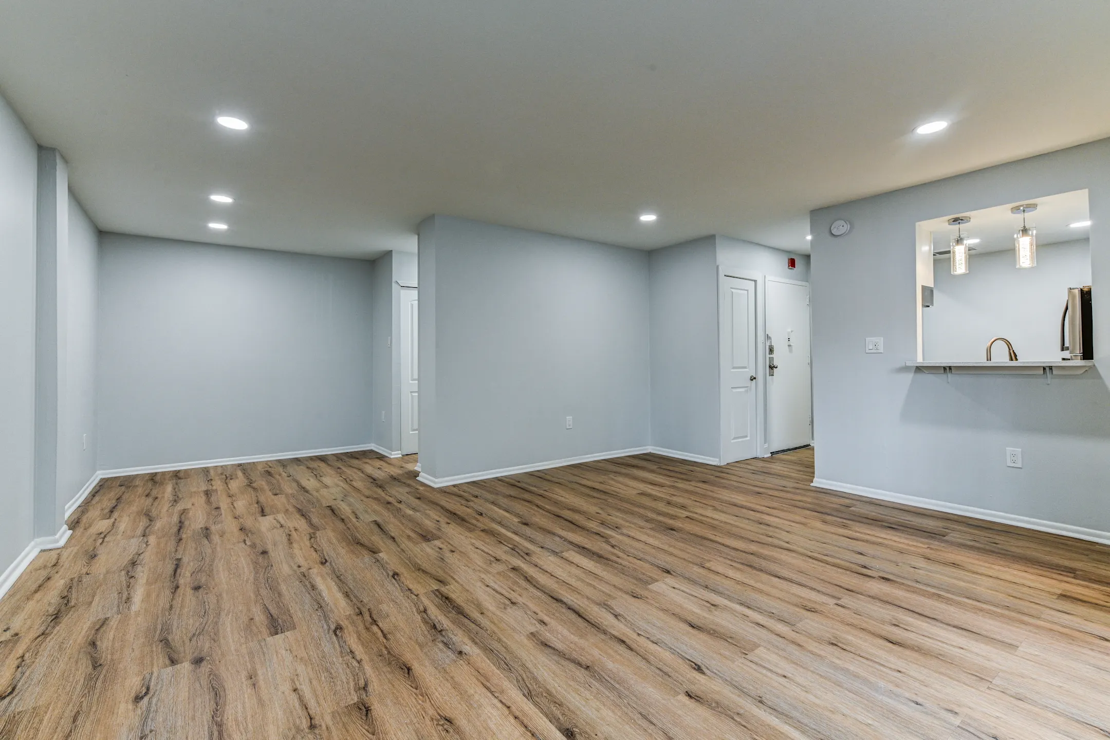 Living Room - West River Apartments - Philadelphia, PA