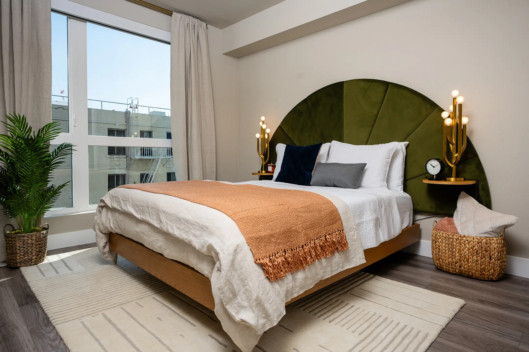 Bedroom - Emerald Apartments - Los Angeles, CA
