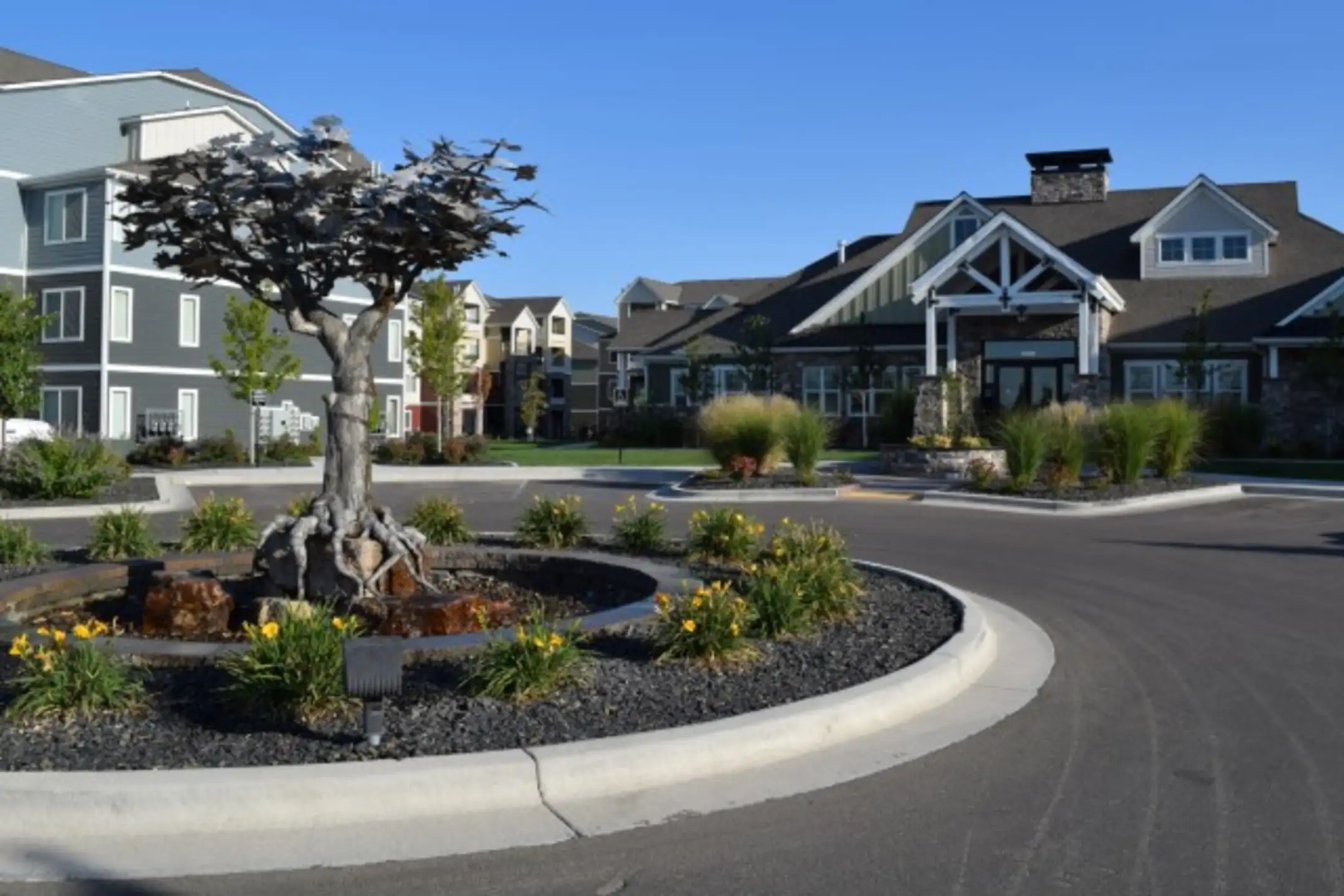 Building - Regency At River Valley - Meridian, ID