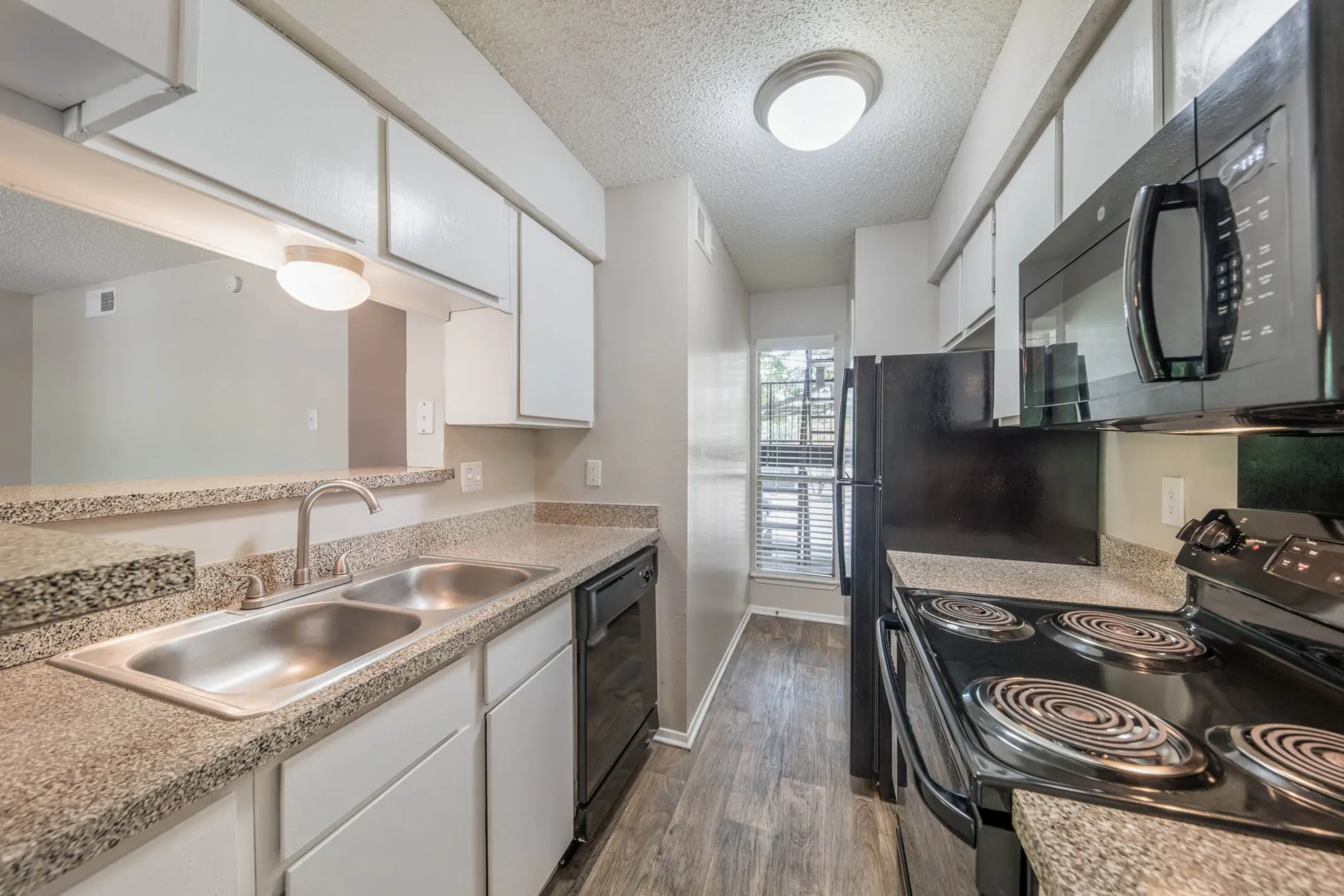 Westdale Hills Apartments - Euless, TX 76040