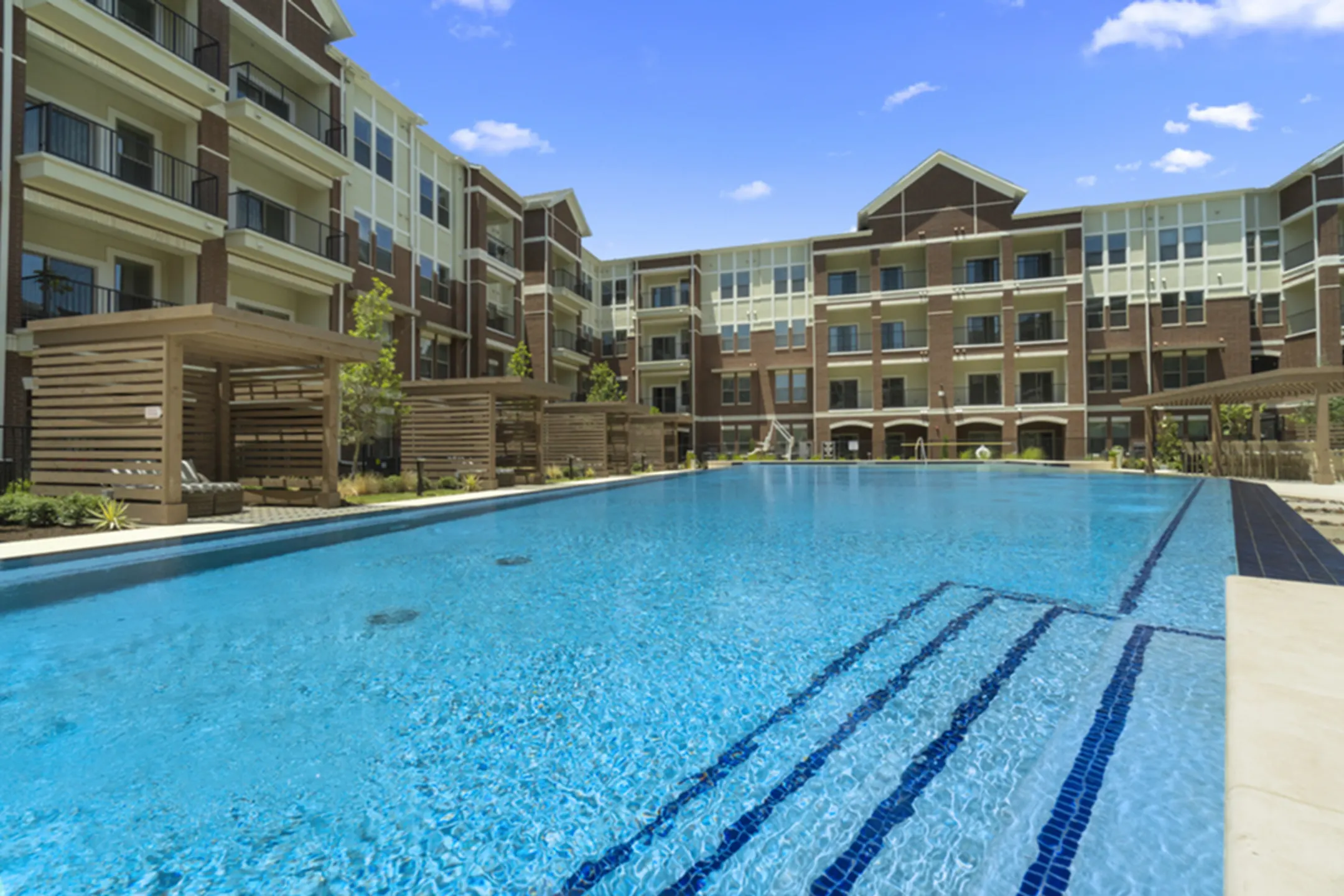 Pool - The Mansions at Mercer Crossing - Farmers Branch, TX