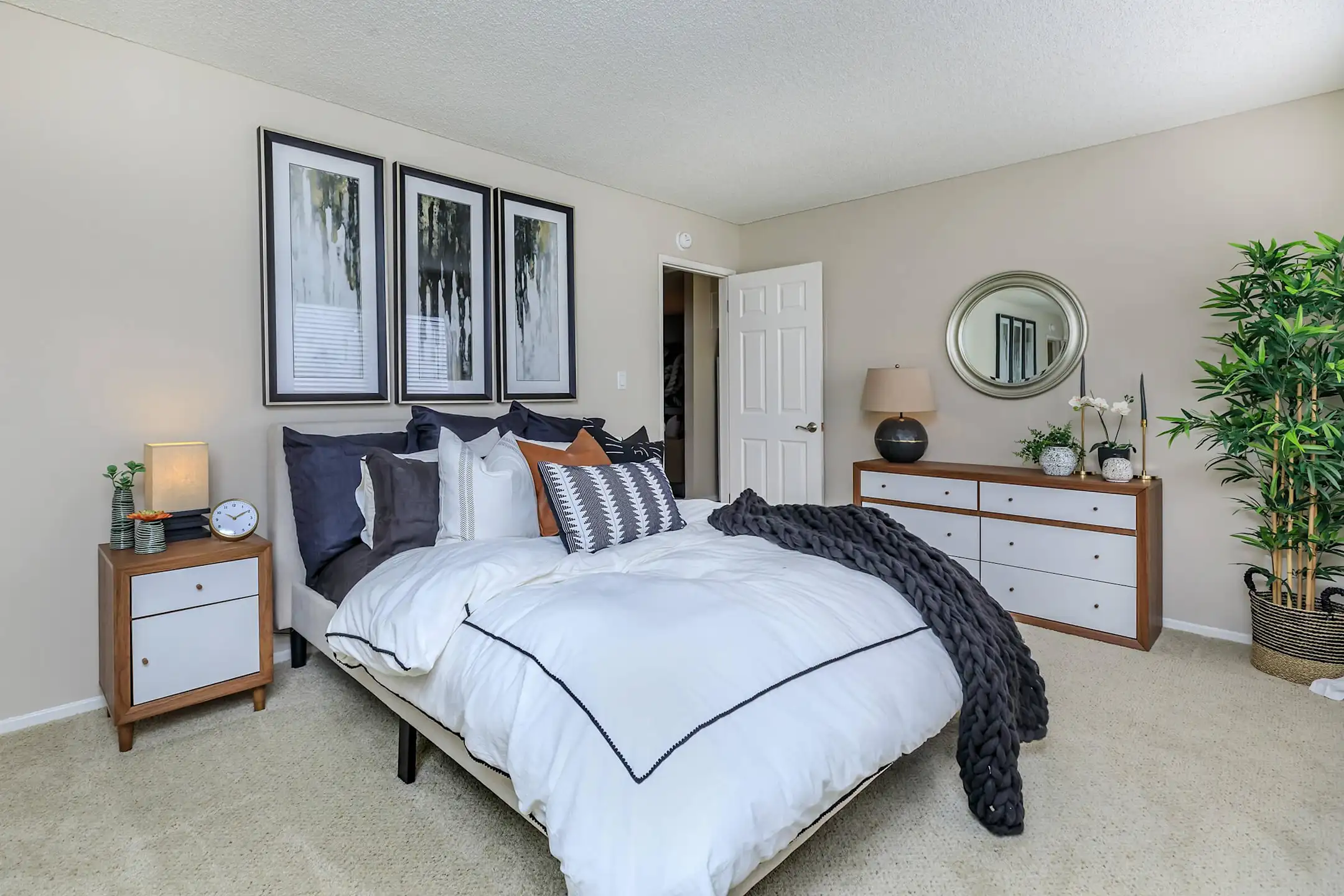 Bedroom - Wateridge Apartment Homes - Anaheim, CA