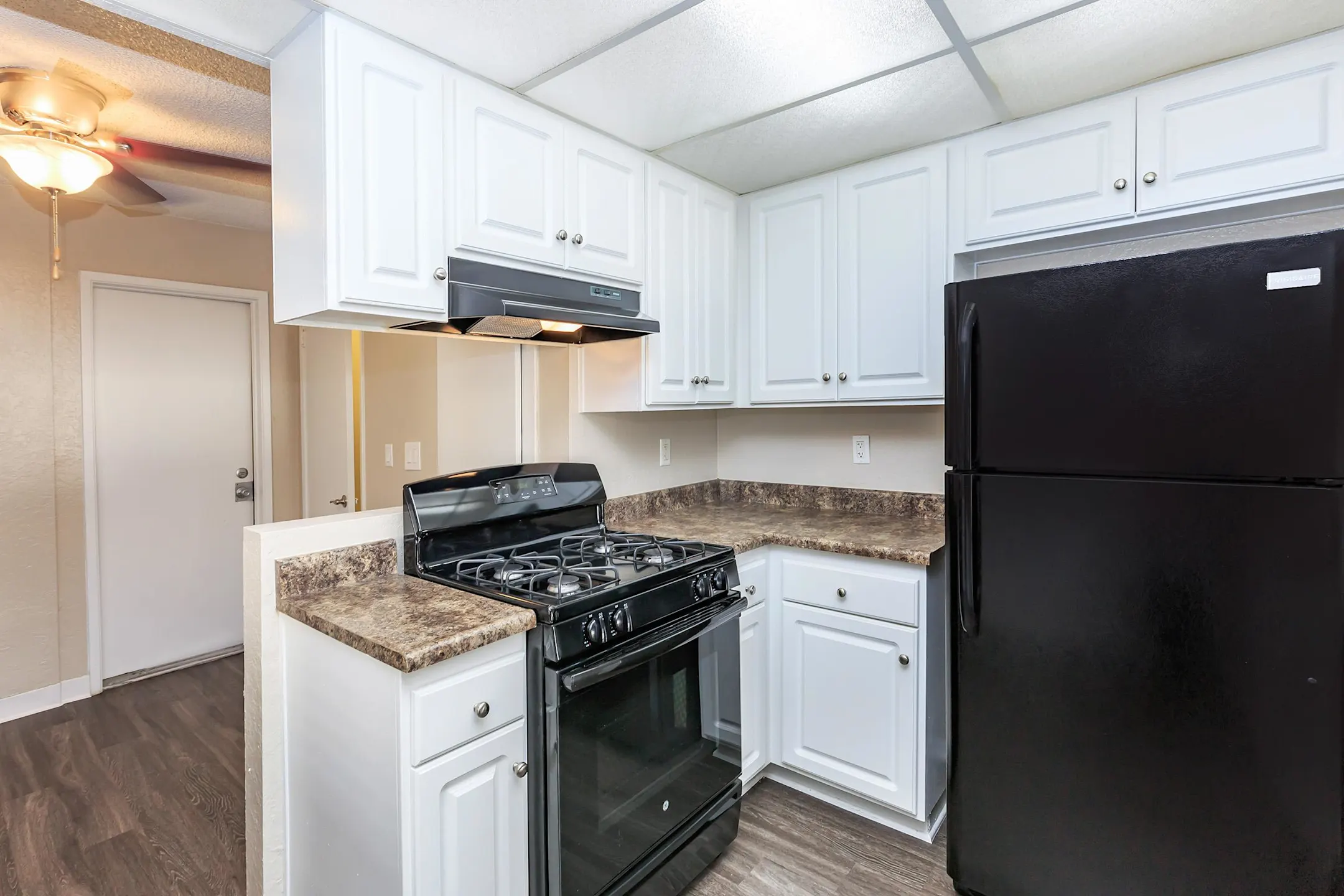 Carlyle Square Apartment Homes 266 Backs Ln Placentia, CA