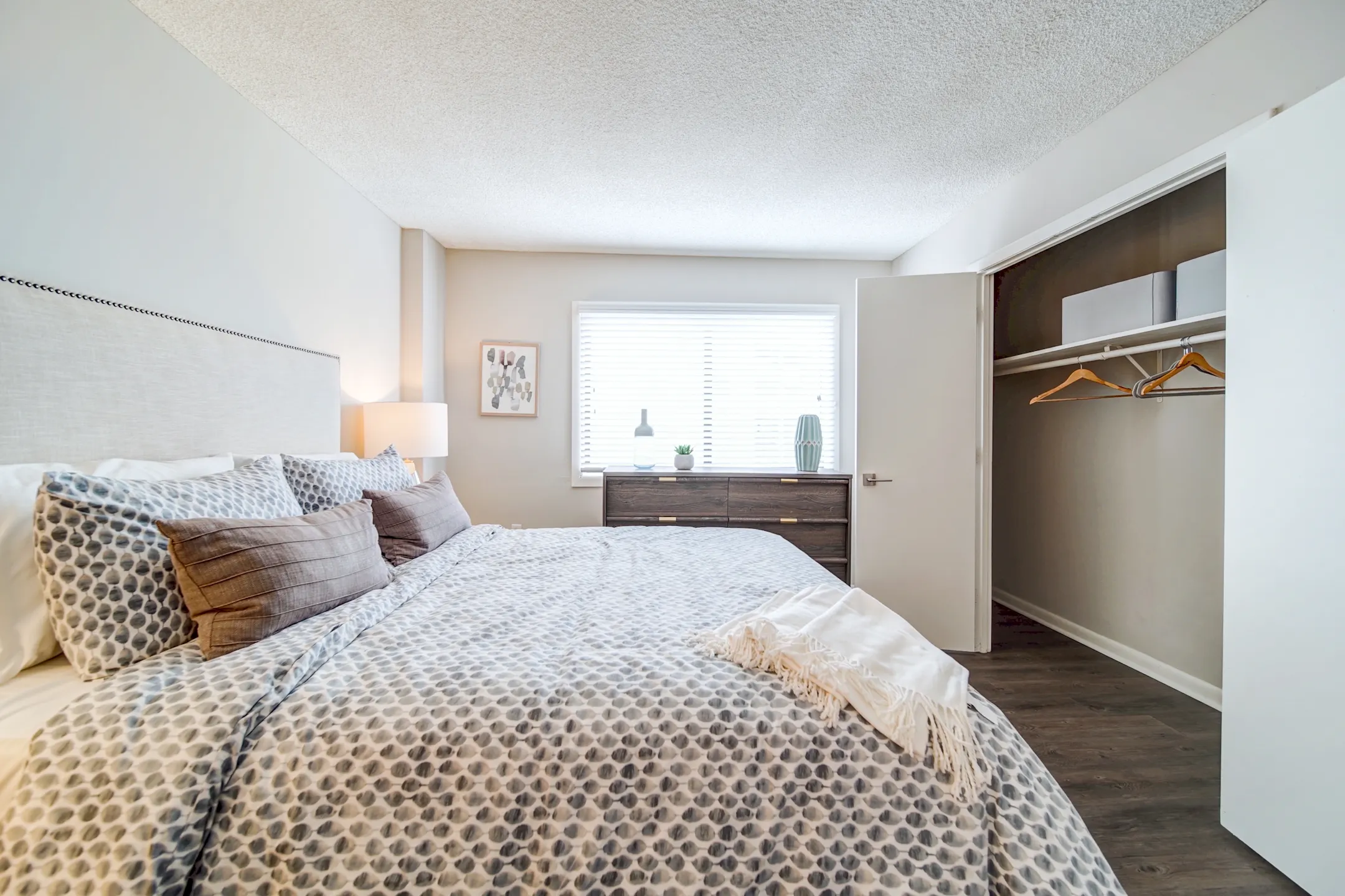 Bedroom - Acasa Vista Towers - Columbia, SC