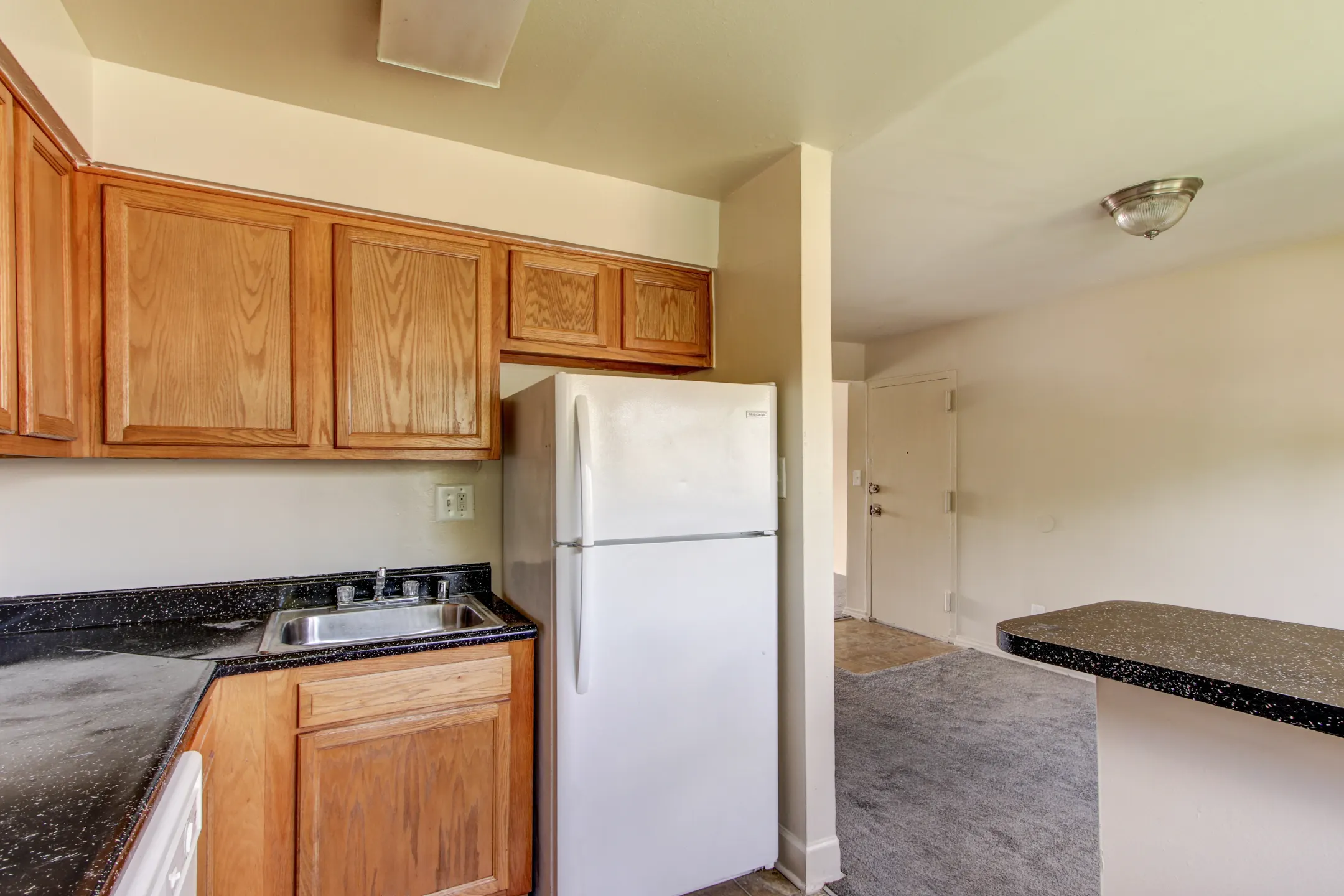 Kitchen - Avenue Apartments - District Heights, MD