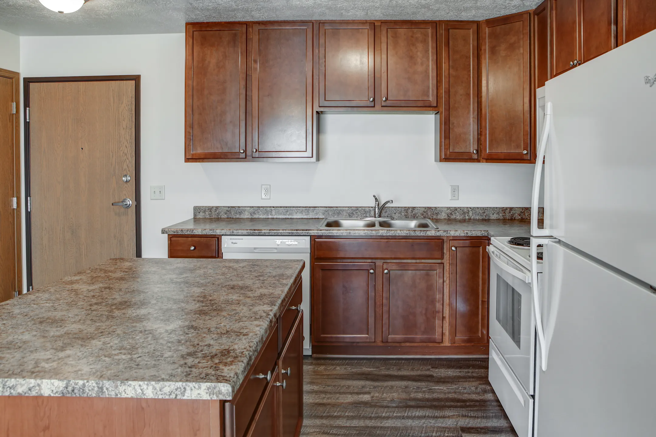 Kitchen - Meadows - Harrisburg, SD