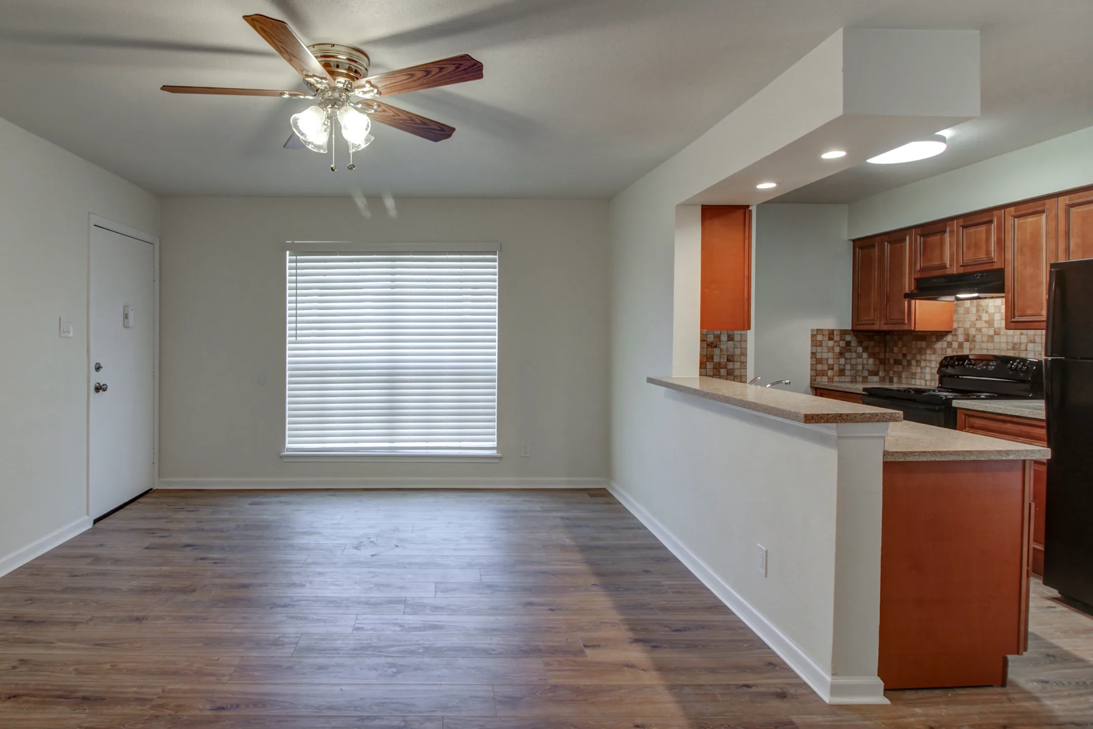 Kimberly House Apartments 821 E House St Alvin, TX Apartments for