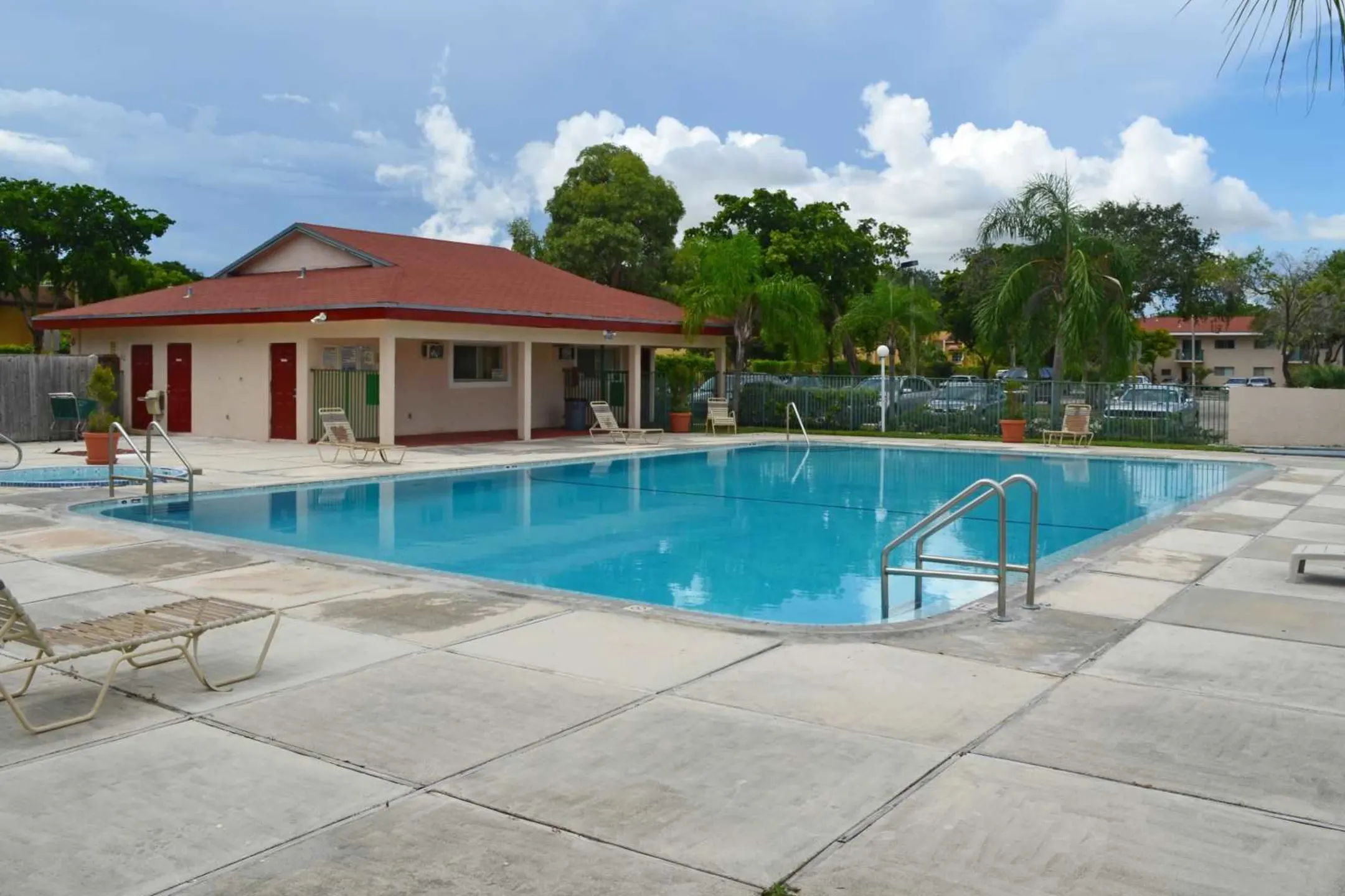 Pool - Palm Island Club - Tamarac, FL