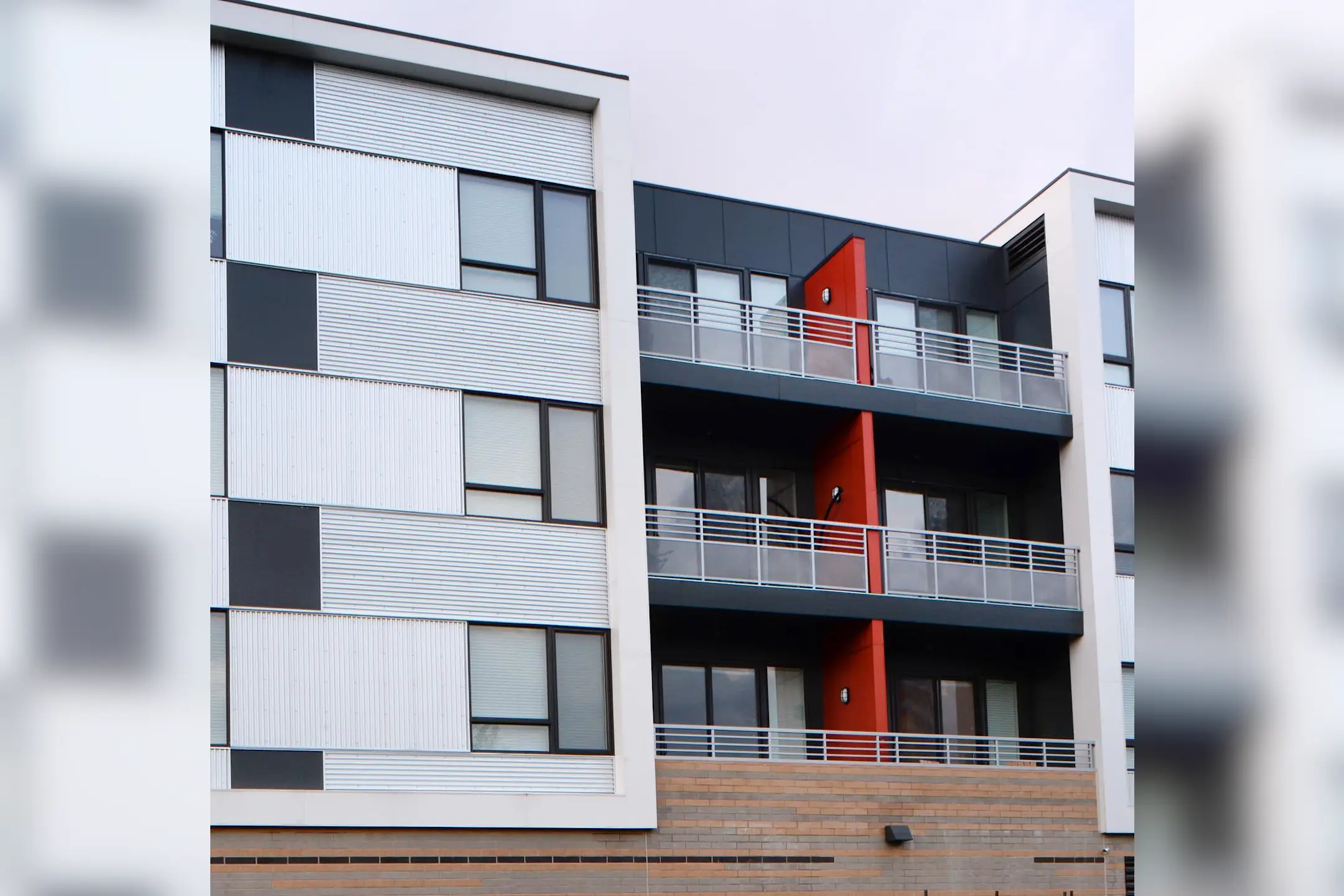 Building - Hinge Apartments - Indianapolis, IN