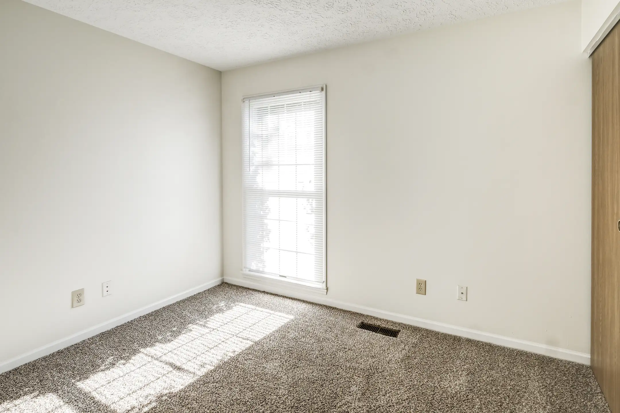 Oakmont Apartments 23 Oakmont Pl Batesville, IN Apartments for Rent