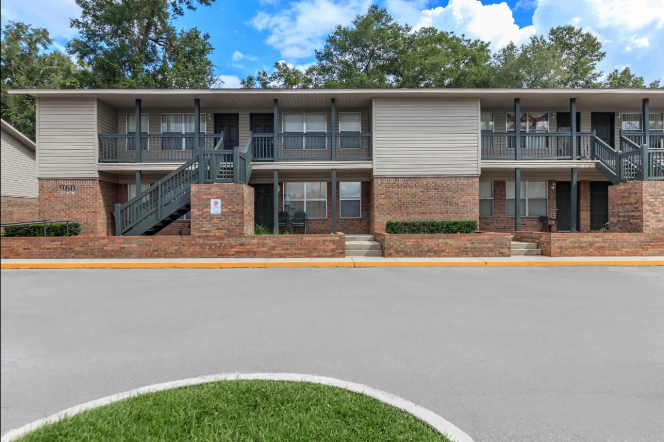 Building - Whispering Oaks Apartments - Orange City, FL