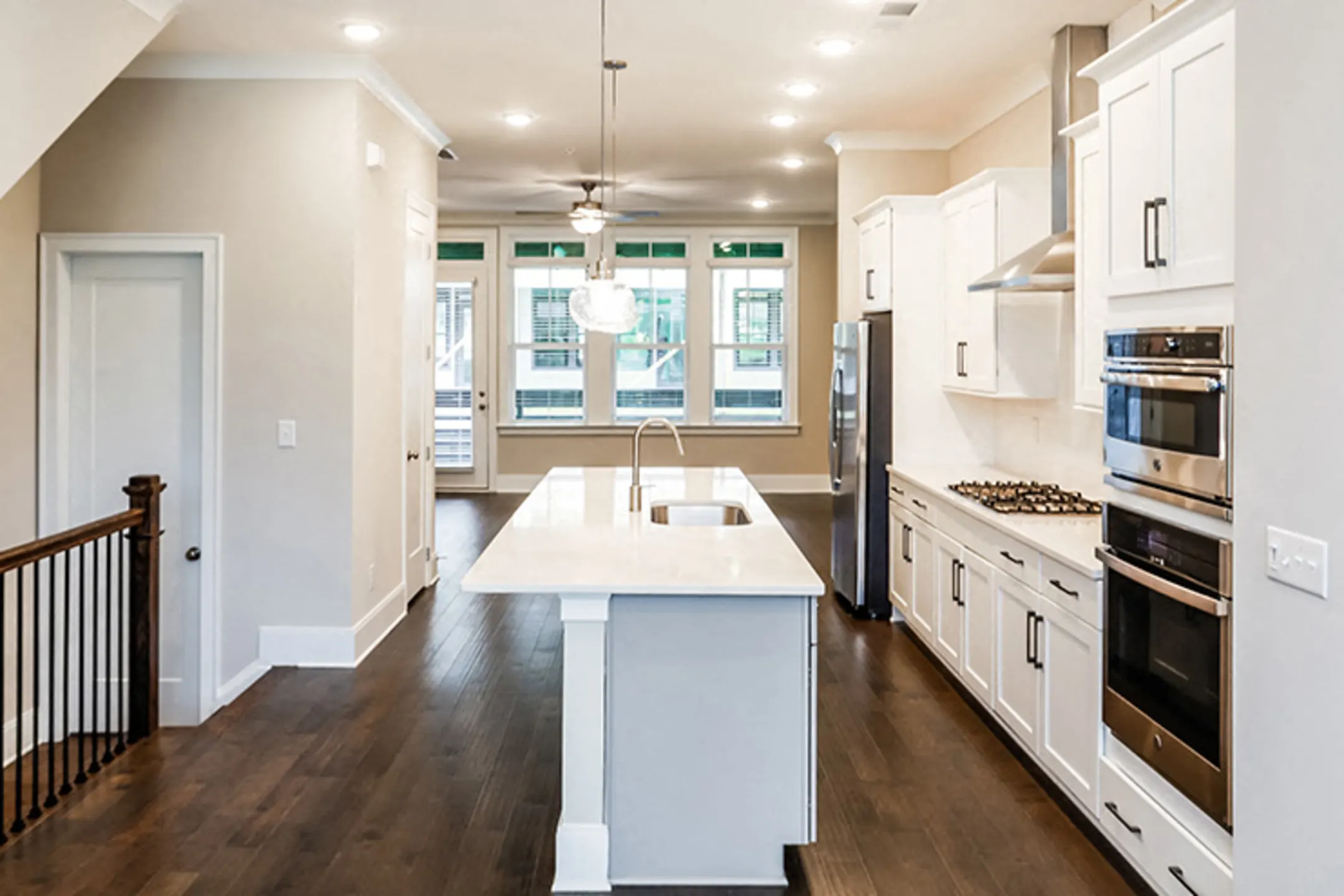 Ellison Park 400 Hannover Park Road Sandy Springs, GA Townhomes for