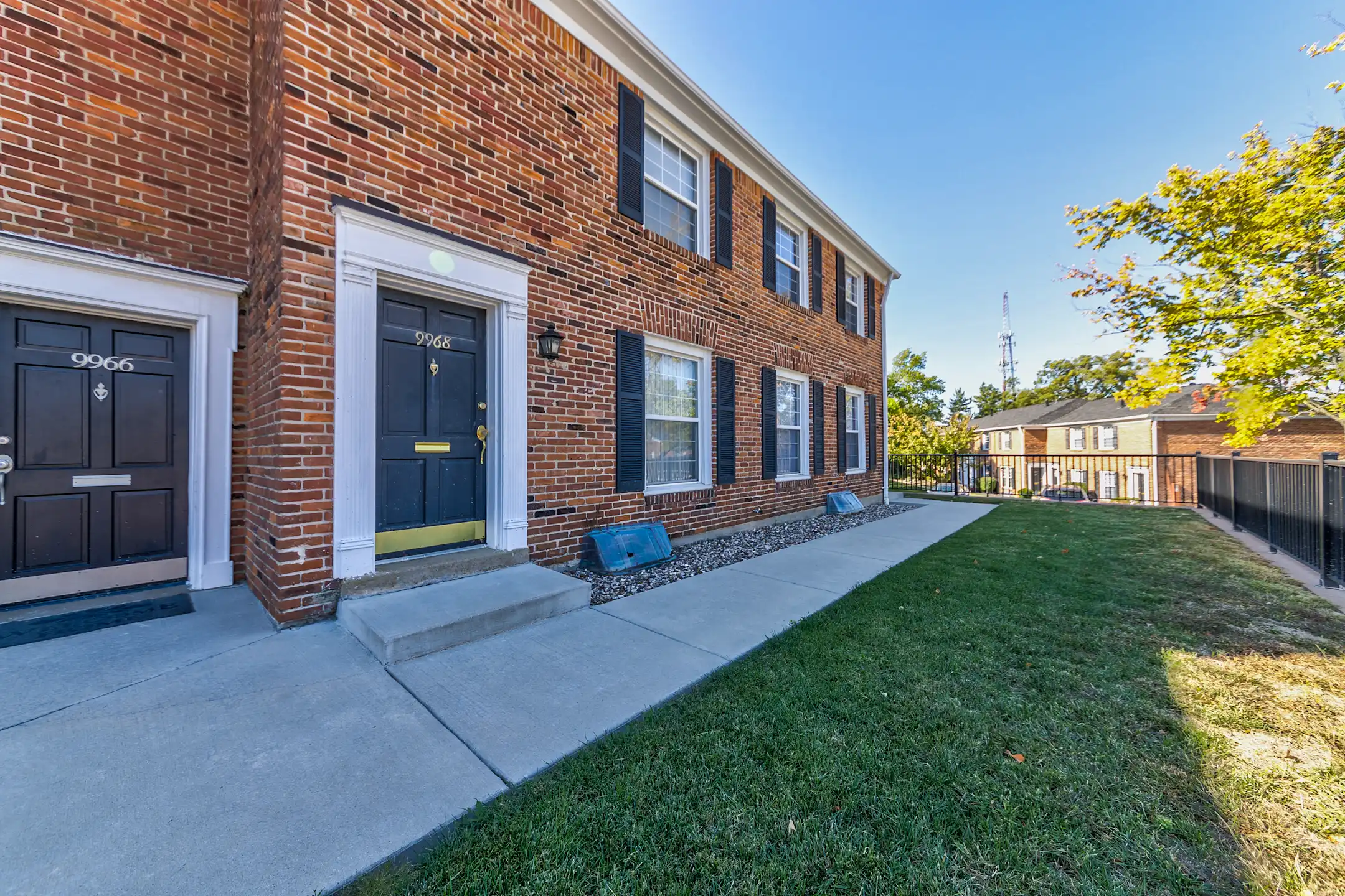 Building - Warson Village Towne House Apartments - Saint Louis, MO