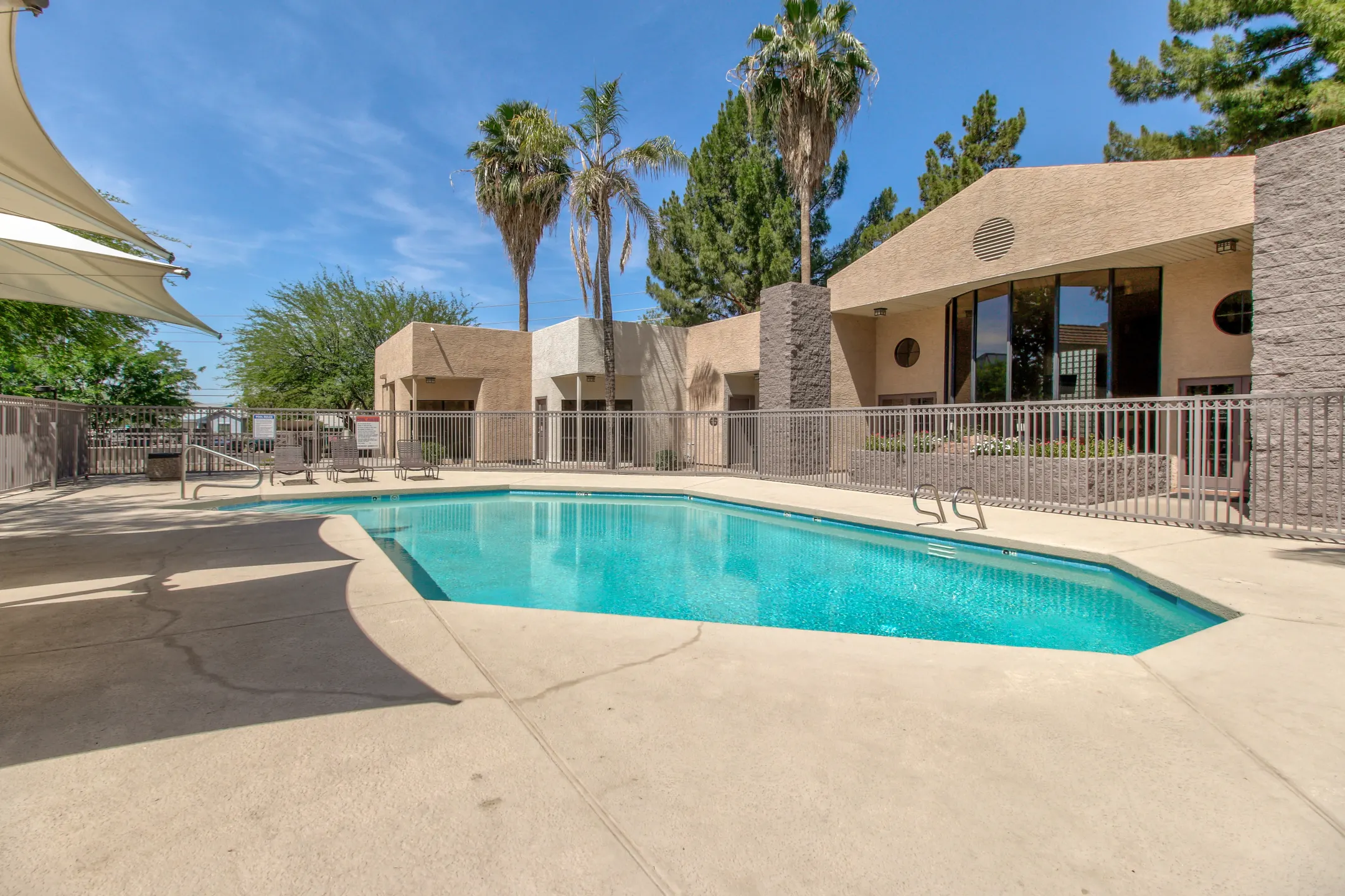 Rancho Las Palmas 1249 E Spence Ave Tempe, AZ Apartments for Rent