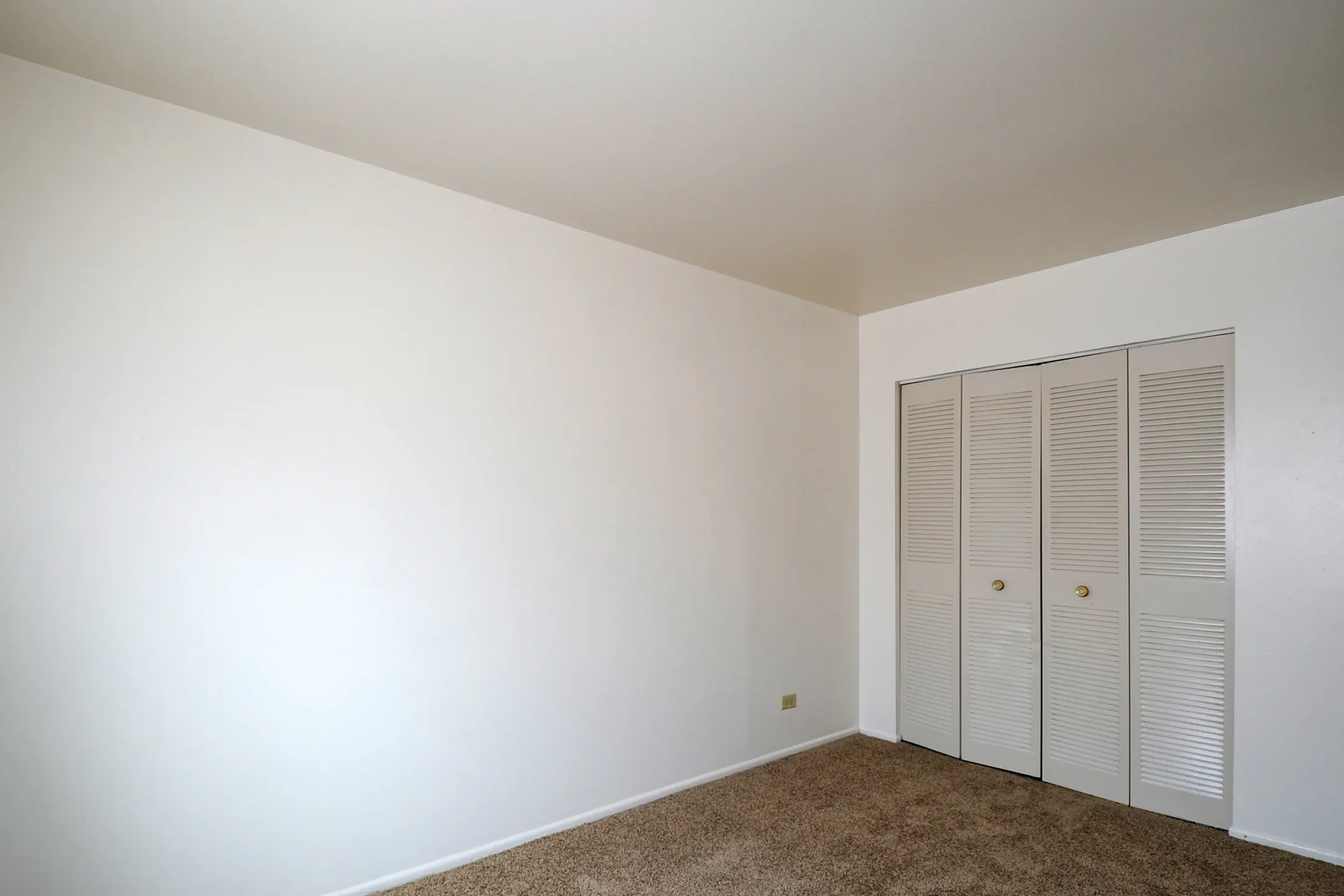 Kennedy Crossing Apartments Hammond, IN 46323