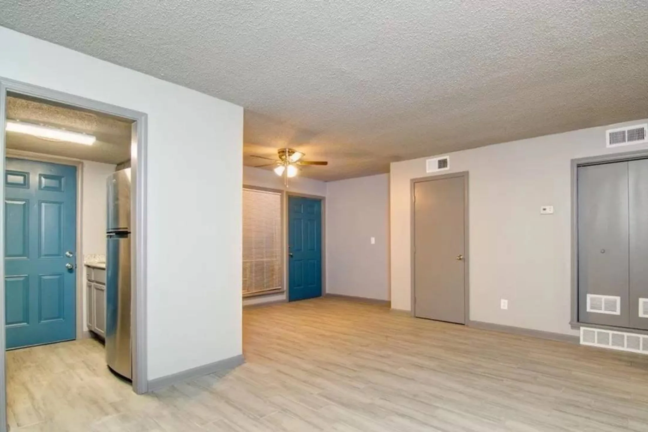 The Courtyard Ironworks/Monroe Flats/1460 Monroe Apartments