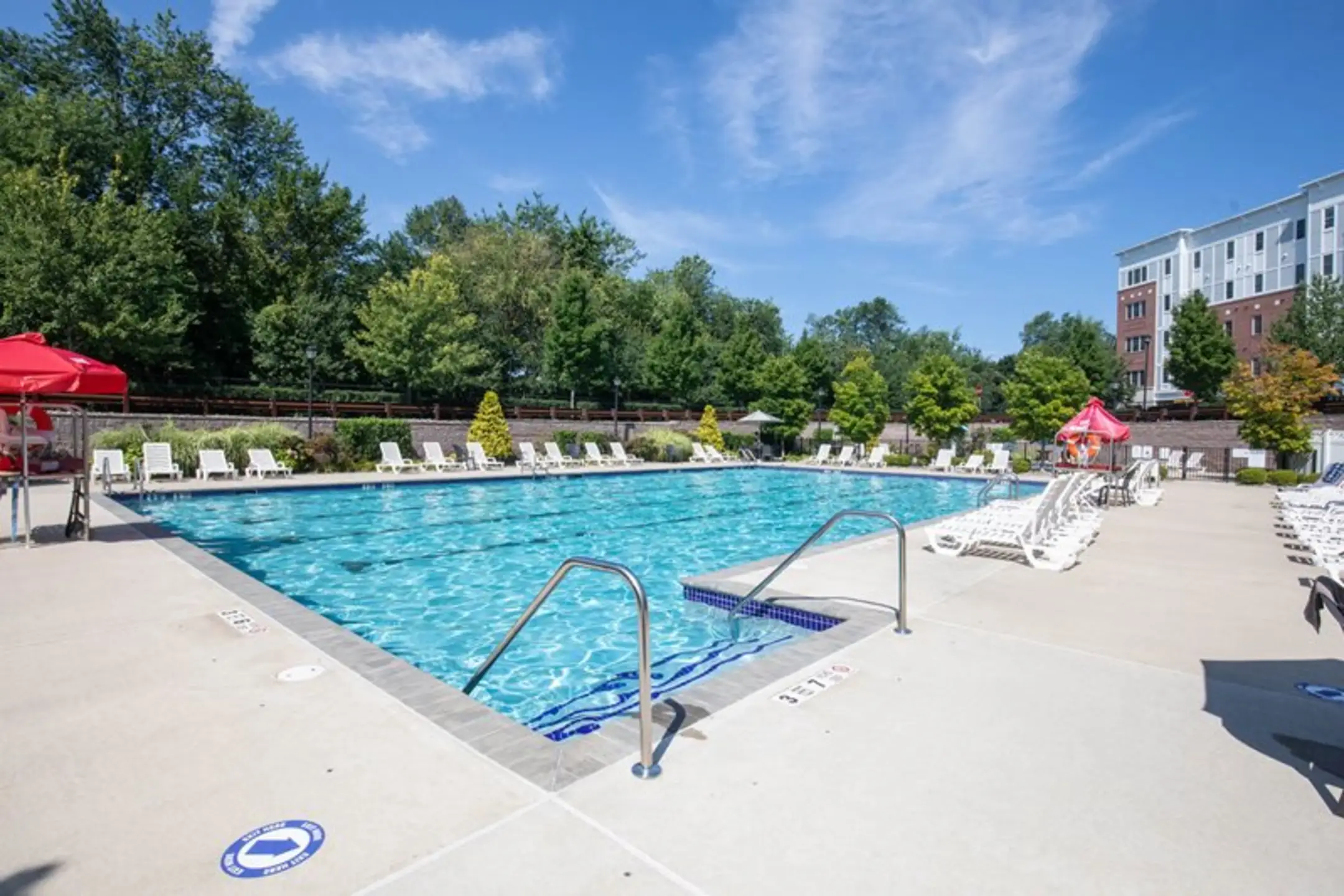 Oakes Pond at Bloomfield 221225 Belleville Ave Bloomfield, NJ