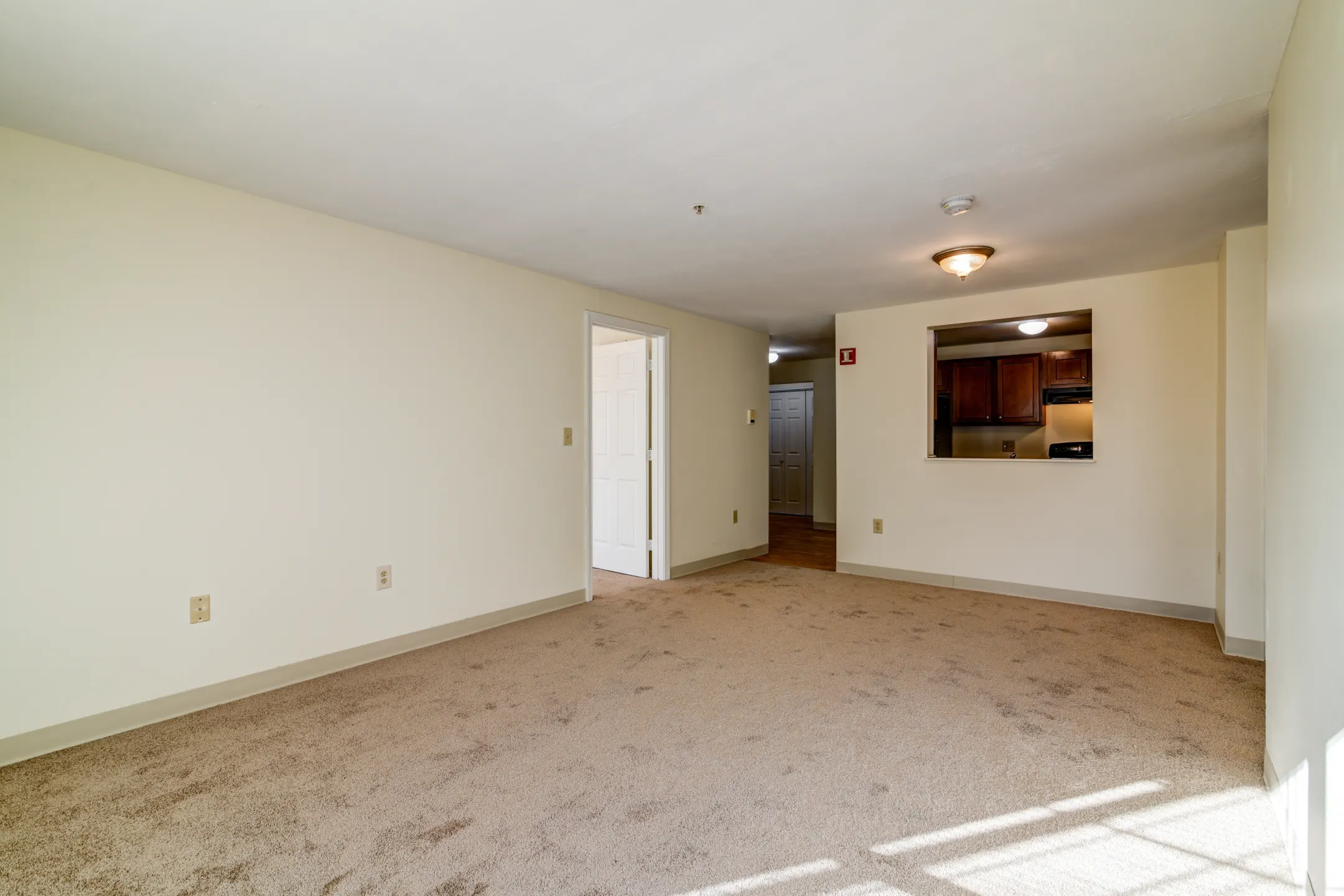 The Residences at Summit Pointe Apartments Manchester, NH 03104