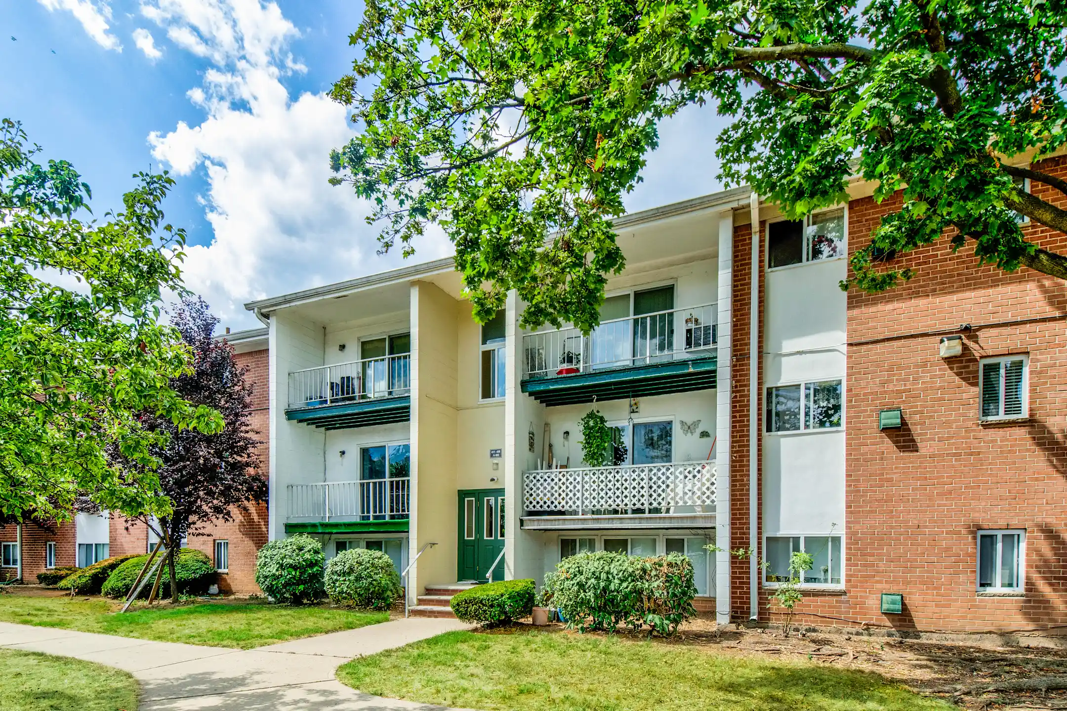 STATE FAYETTE GARDENS Apartments Perth Amboy, NJ 08861