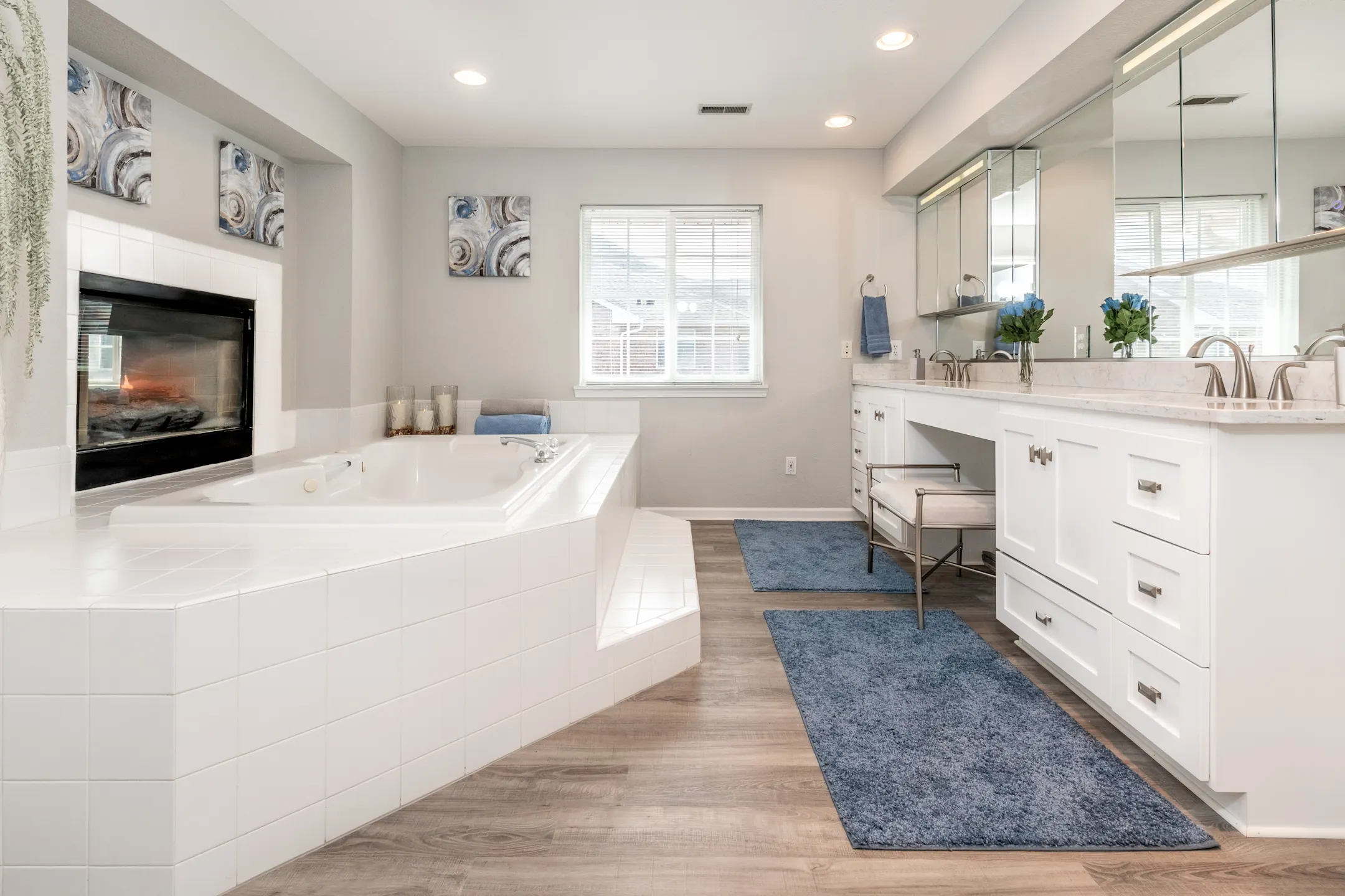 Canterbury Crossing Luxury Apartment Homes N26 W24150 River Park Dr