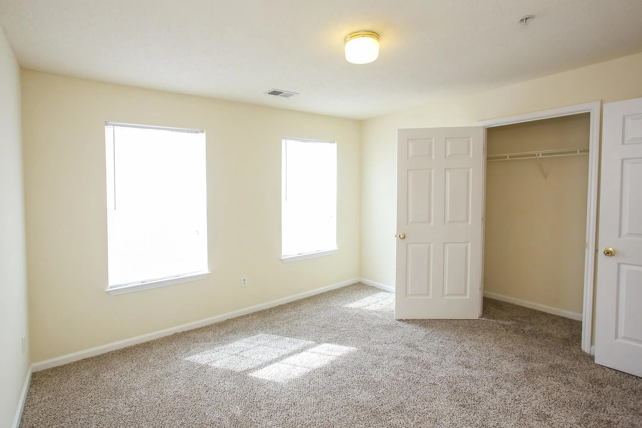 Village Square Apartments Gainesville, GA 30504