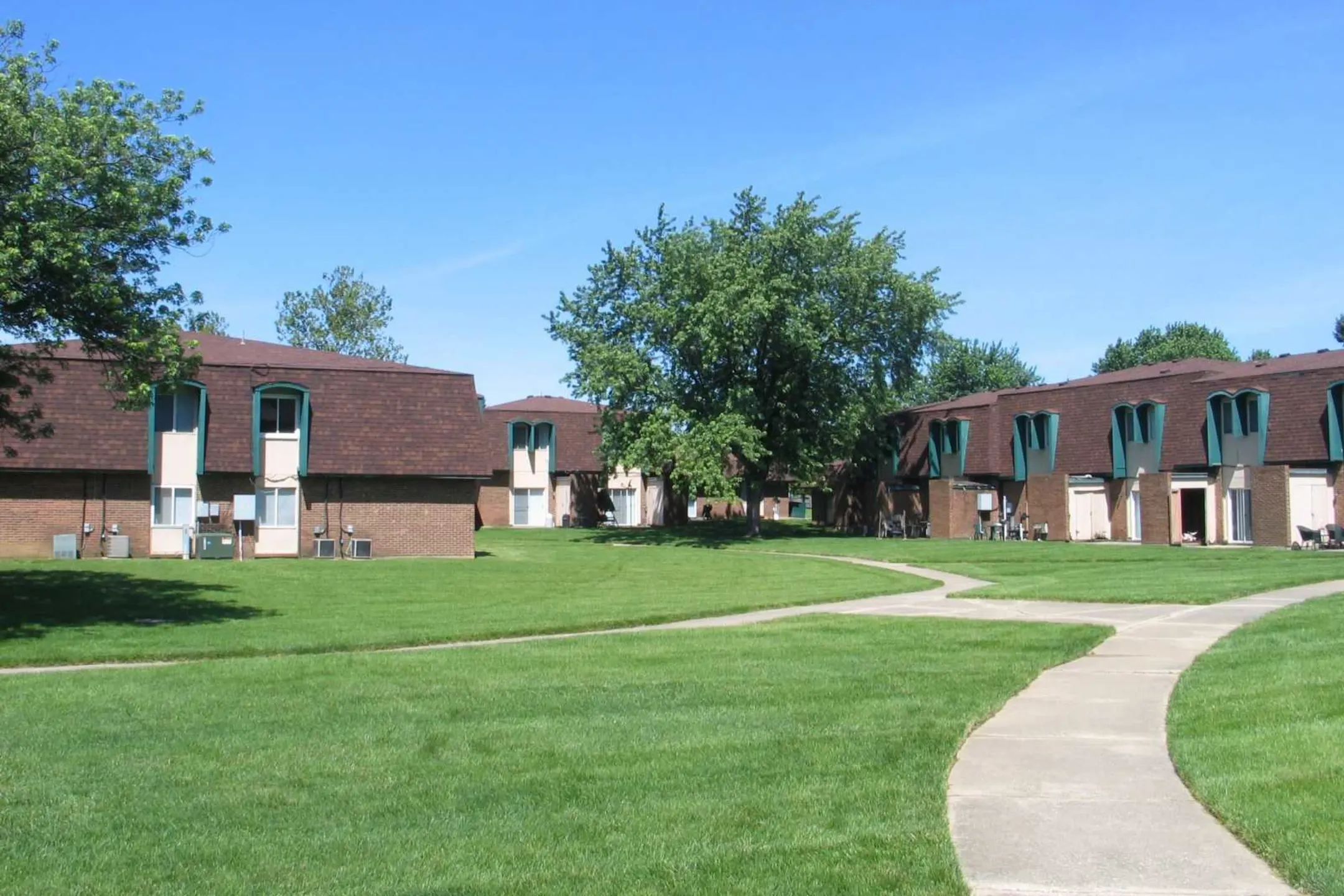 Carriage House 601 W Wenger Rd Englewood, OH Apartments for Rent