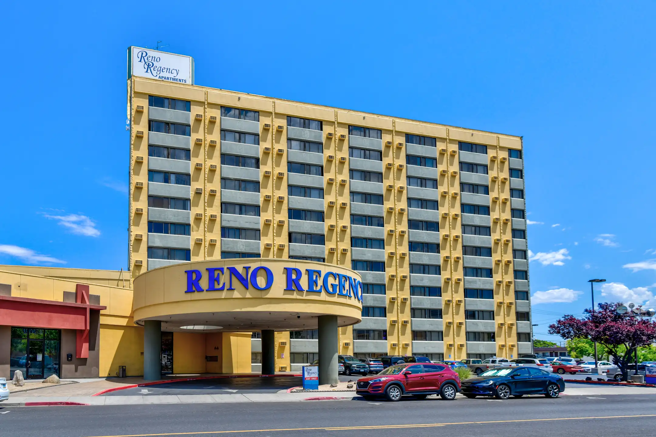 Building - Reno Regency - Reno, NV