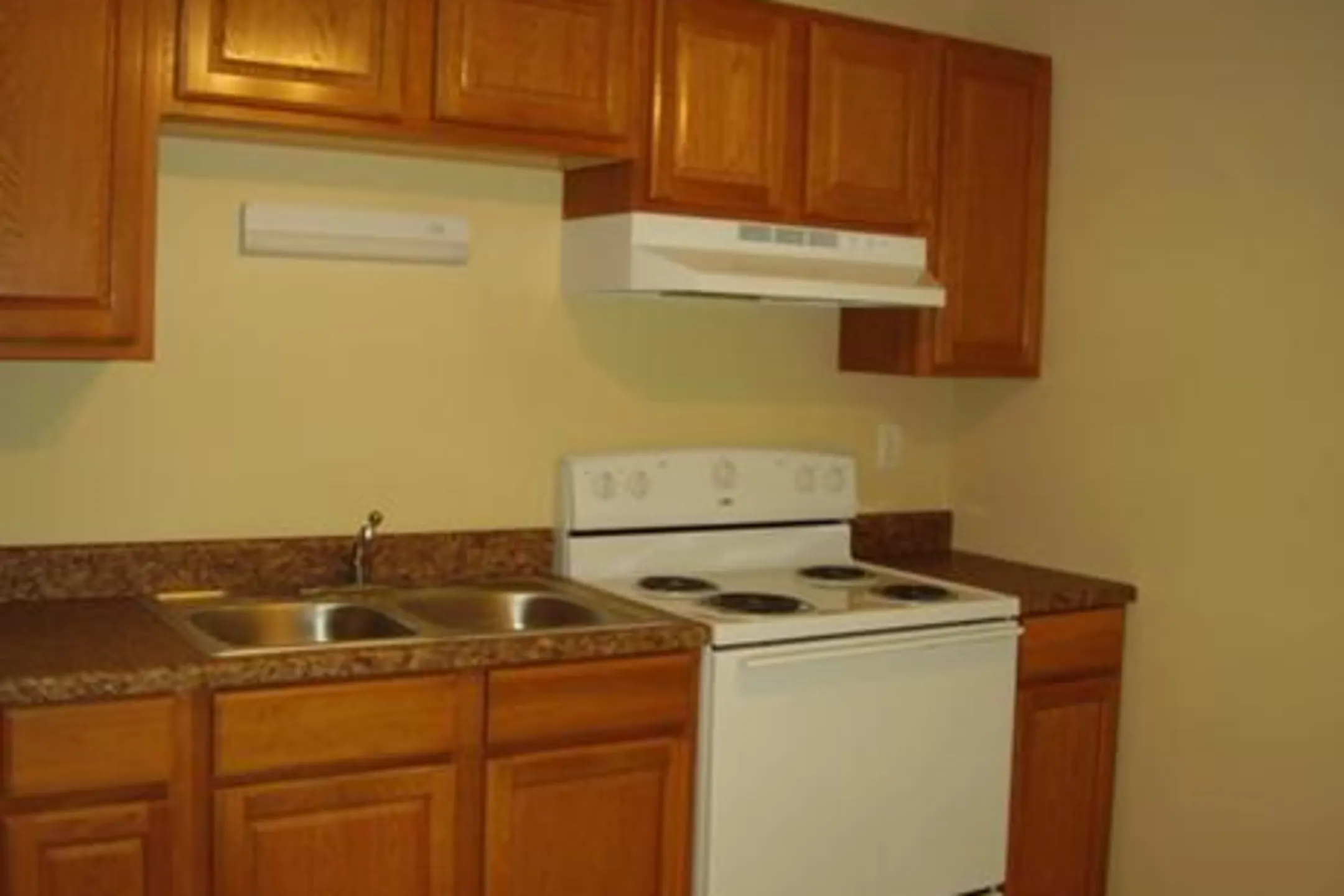 Williamsburg Square Apartments 3611 167th St Hammond, IN Apartments