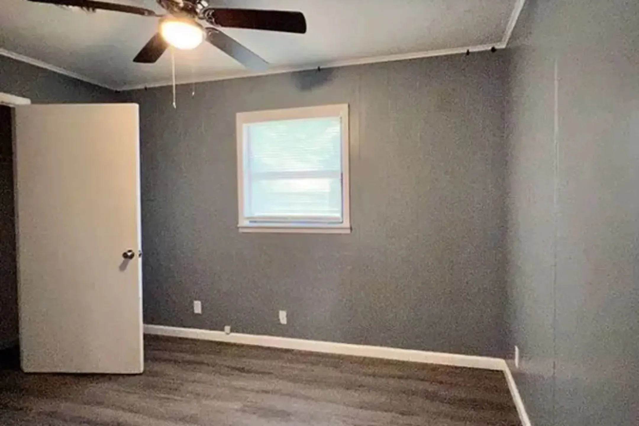 Oak Tree Apartments 513 Pinecrest St McMinnville, TN Apartments for