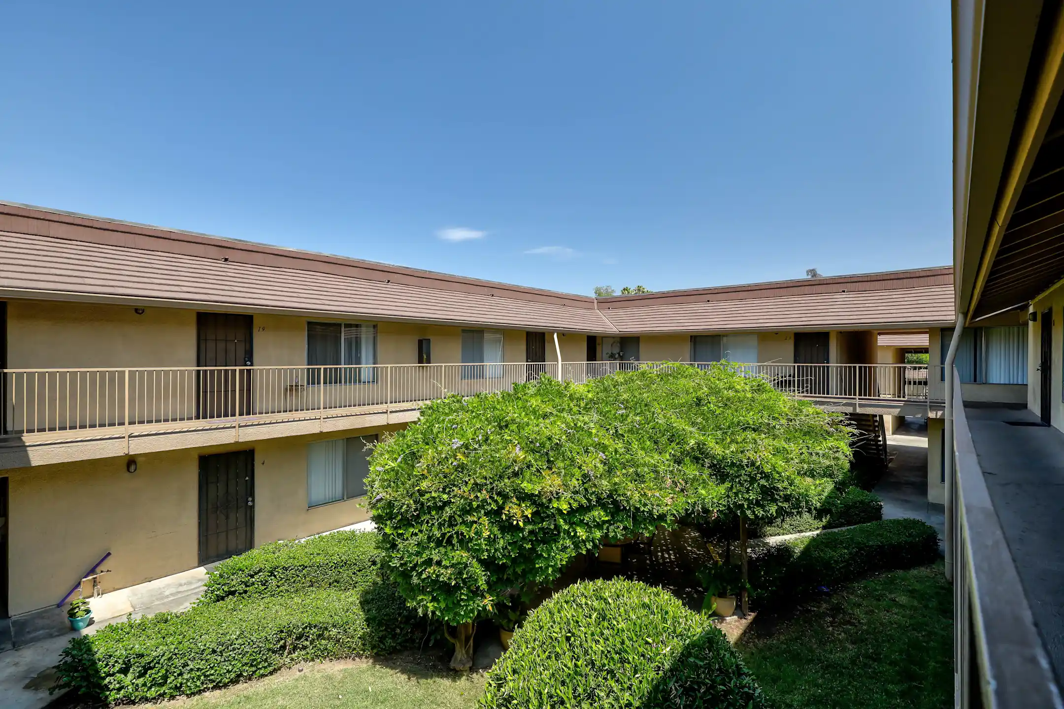Building - Arlington Gardens - Riverside, CA