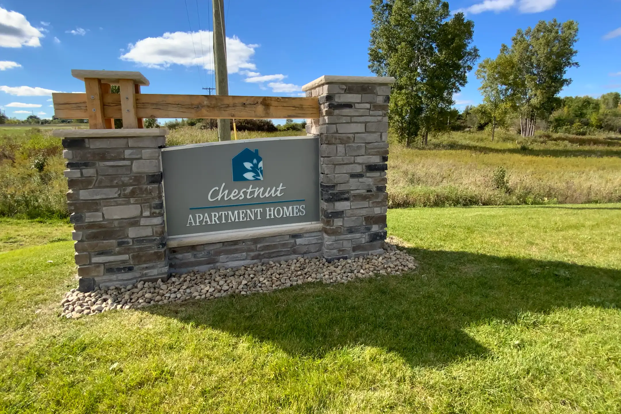 Chestnut Woods Apartments Howell, MI 48855