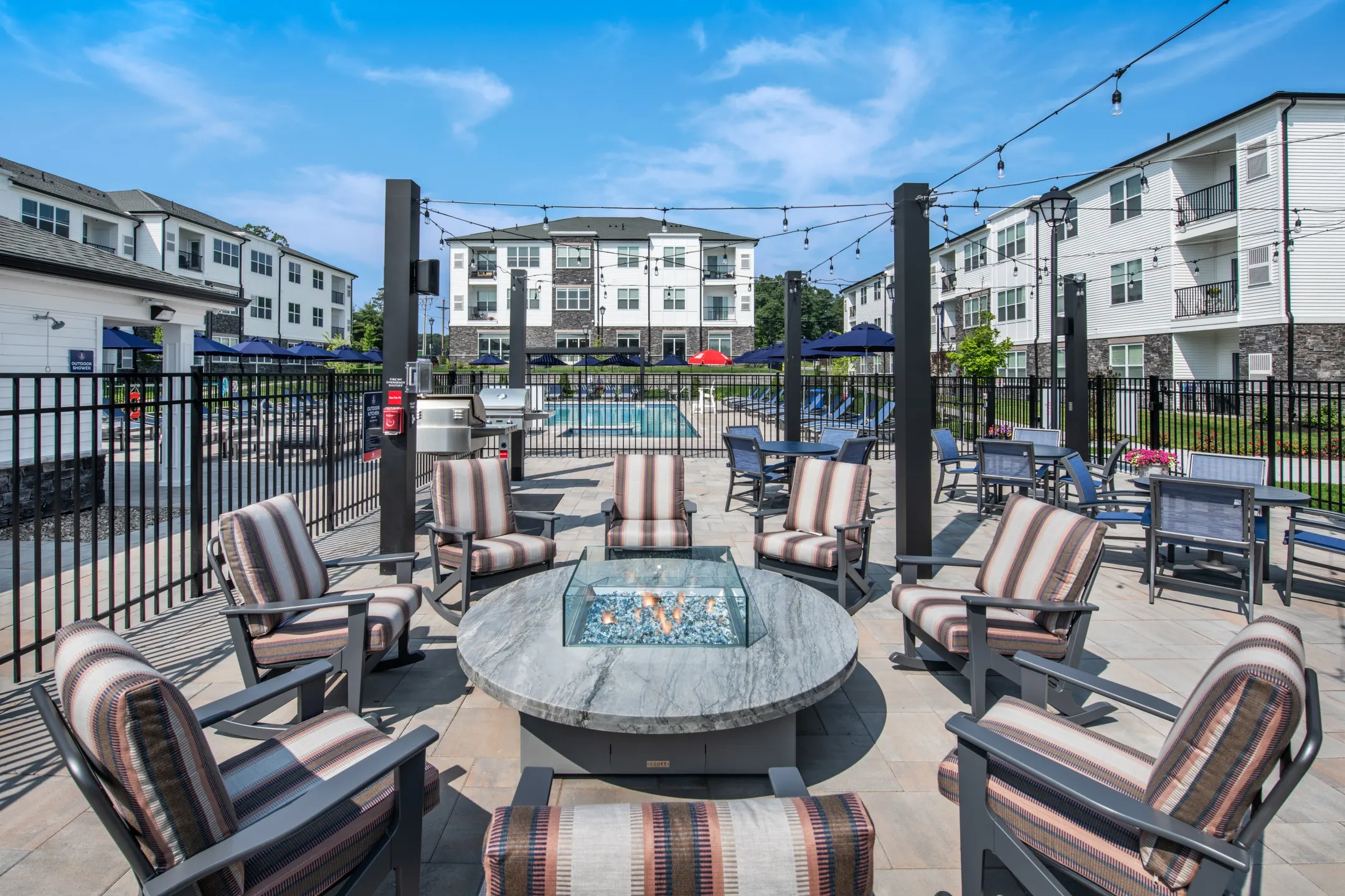 Camelot at Toms River 635 Bay Avenue Toms River, NJ Apartments for